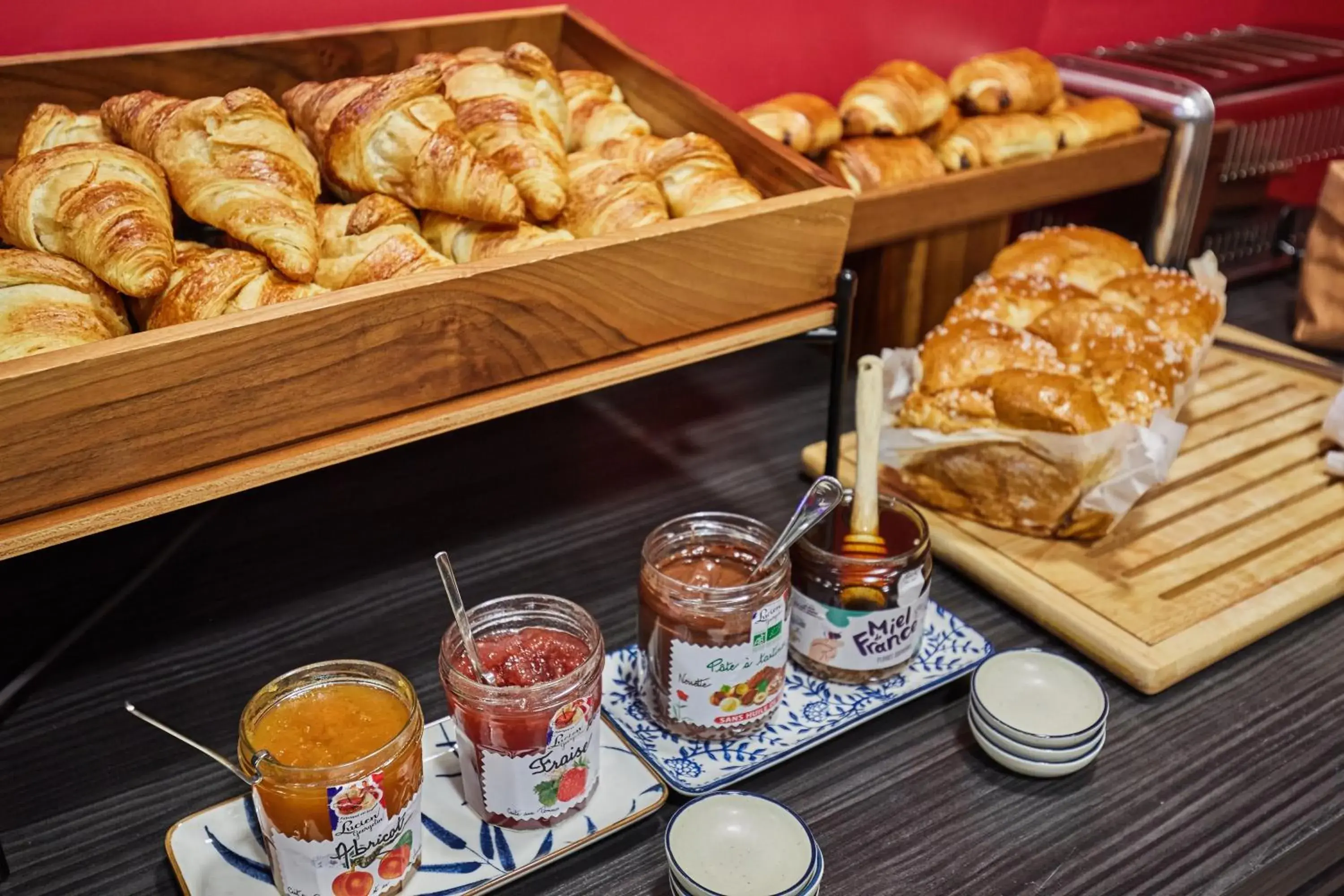 Breakfast in Appart'hôtel Odalys City Campus - Paris Rueil Malmaison Breakfast in Appart'hôtel Odalys City Campus - Paris Rueil Malmaison