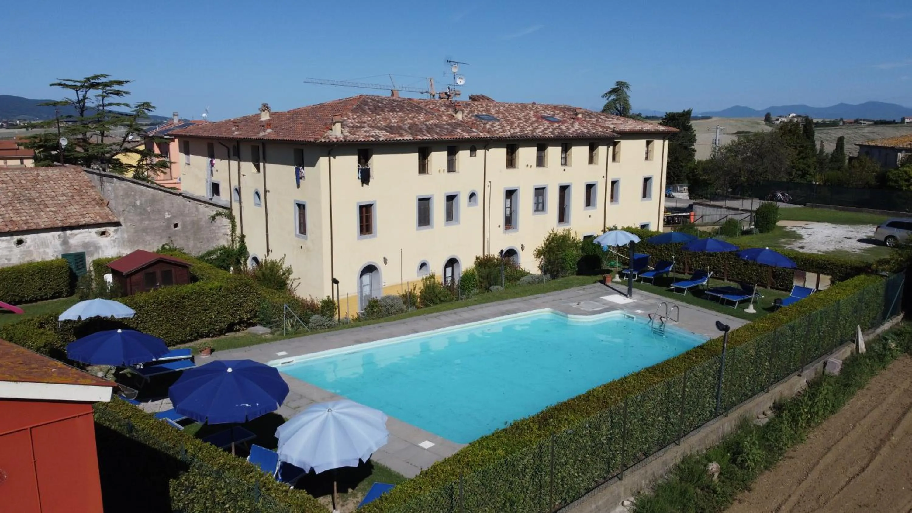 Swimming pool in Residence Giuly Rosselmini
