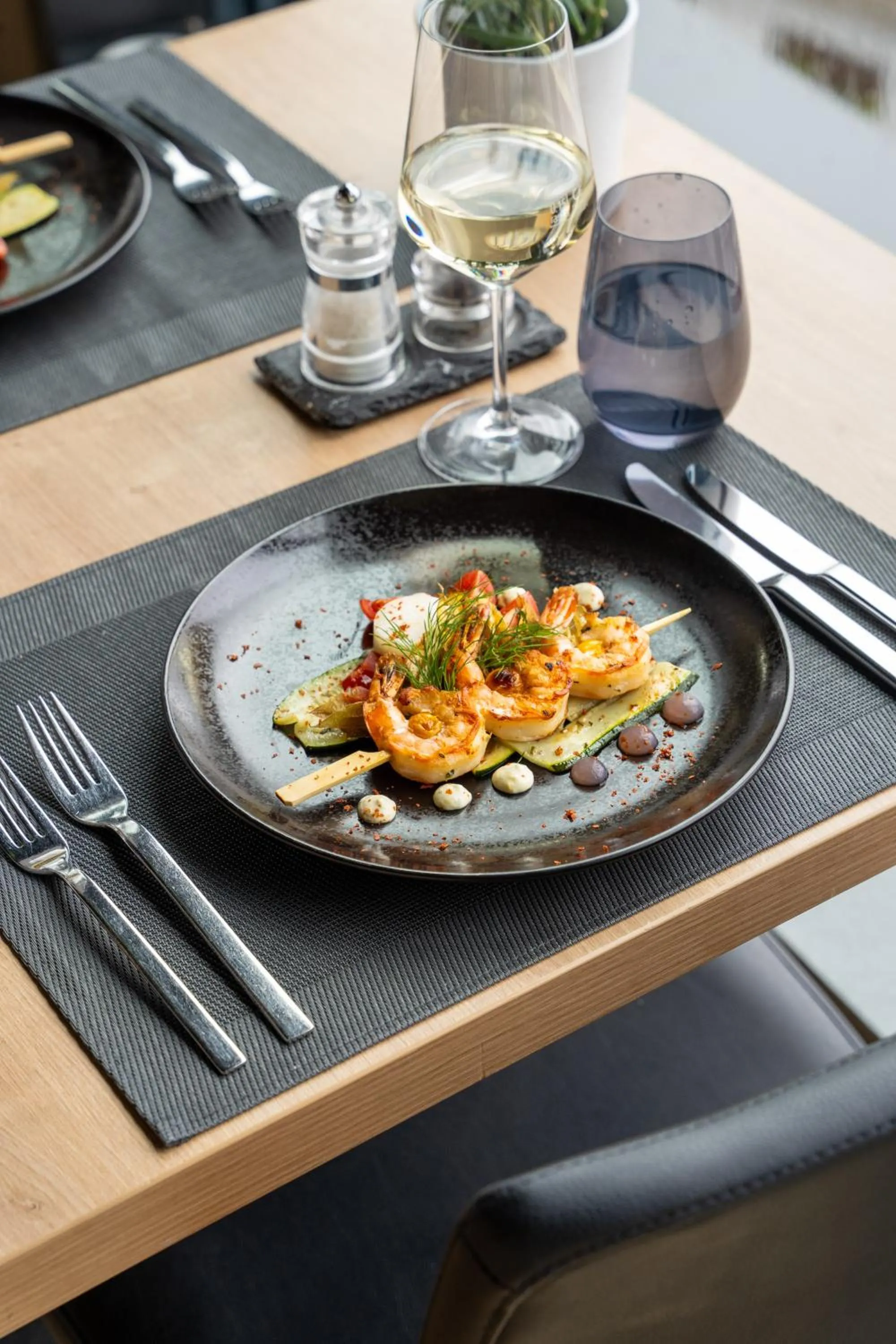 Restaurant/places to eat in INNSiDE by Meliá Aachen