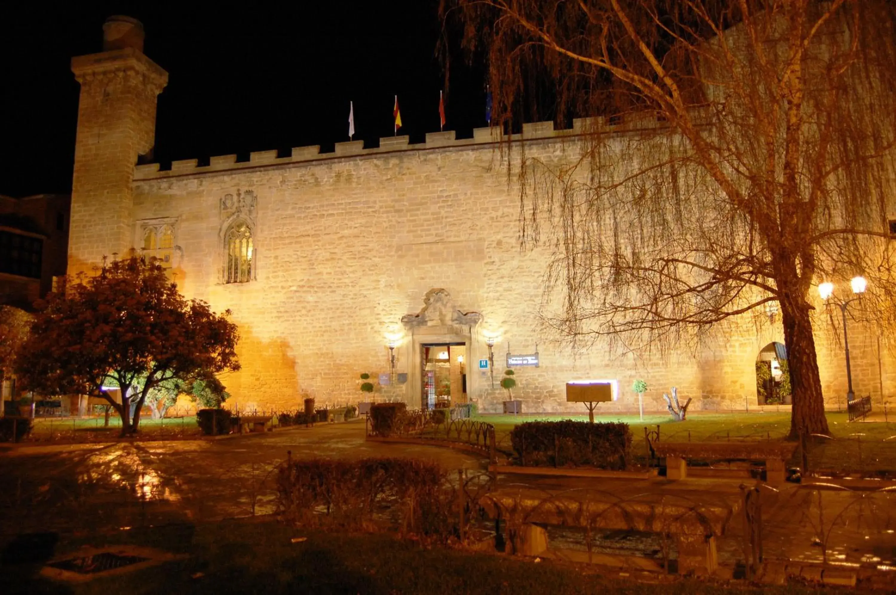 Facade/entrance in Parador de Olite Facade/entrance in Parador de Olite