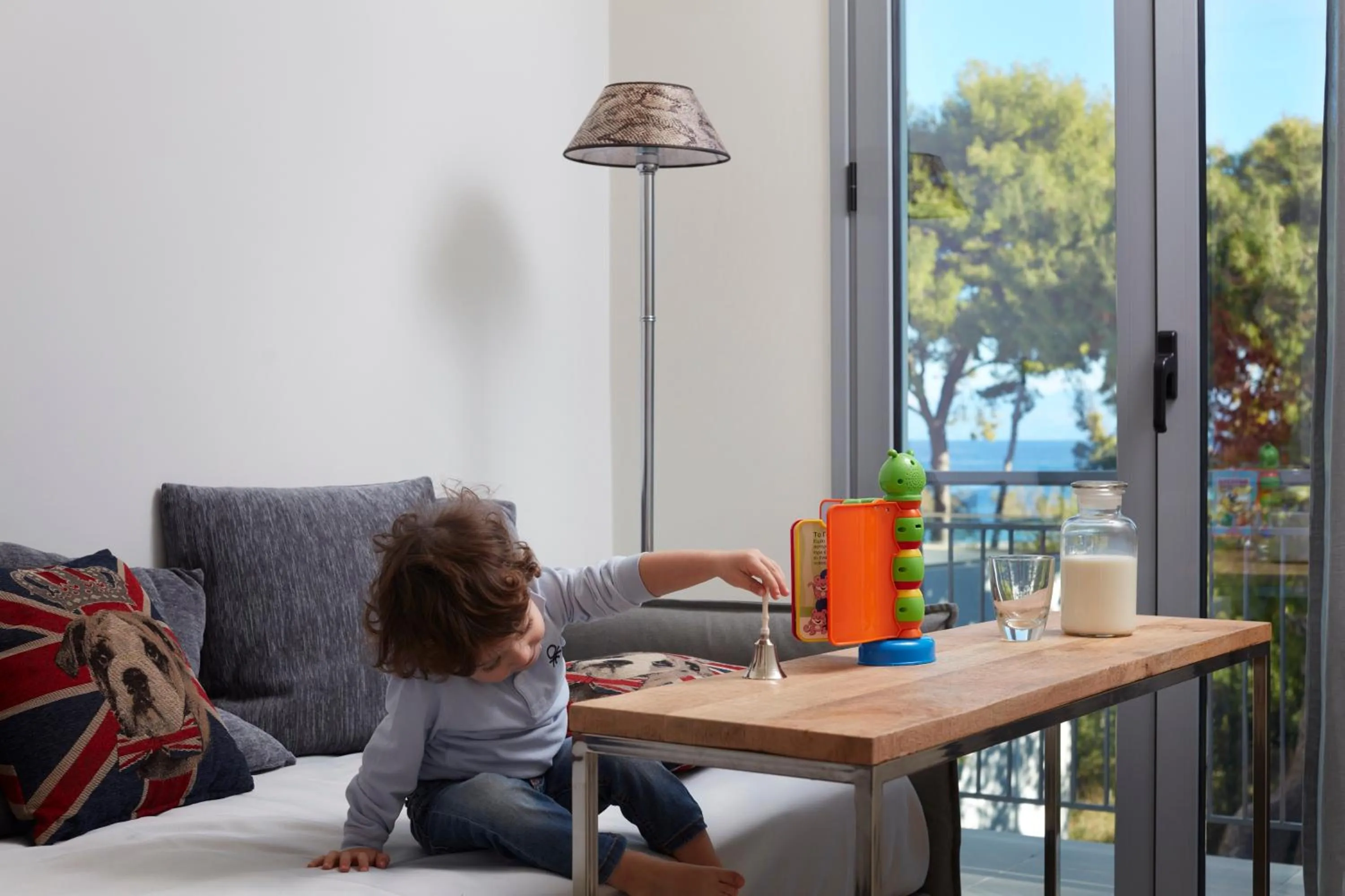 Seating area in The Gardens Gallery Hotel