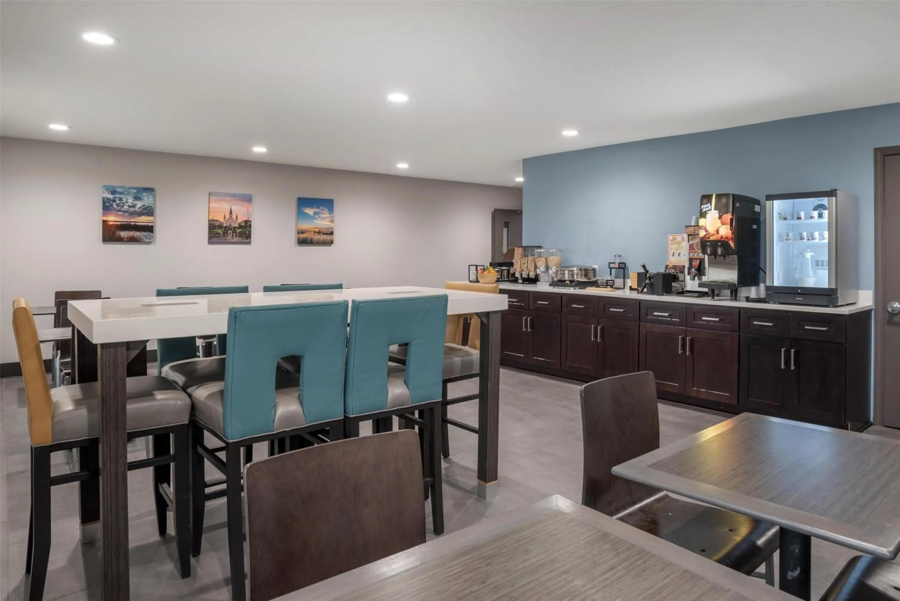 Restaurant/places to eat in SureStay Plus by Best Western St. James Donaldsonville