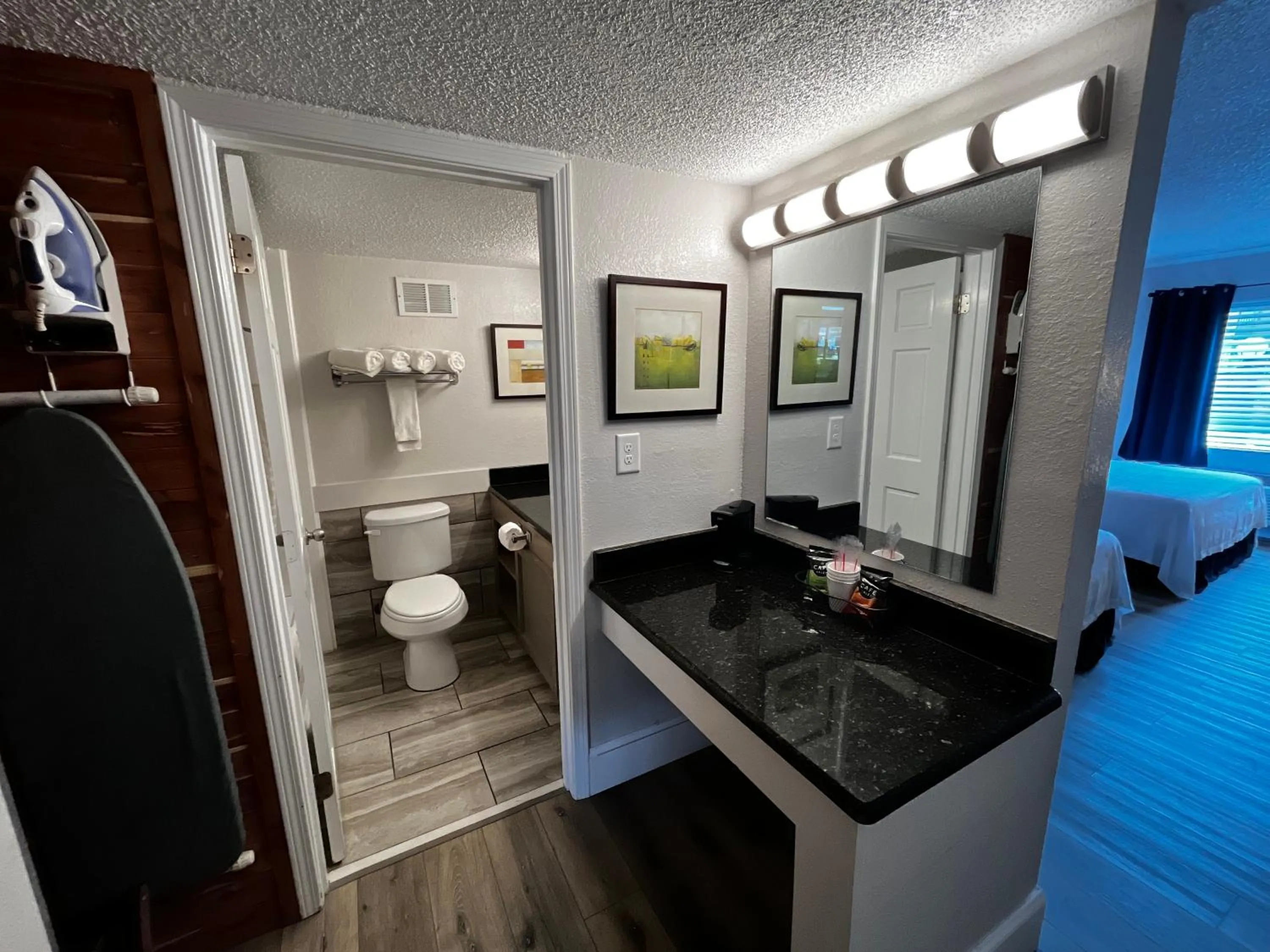 At Home Inn - Pensacola