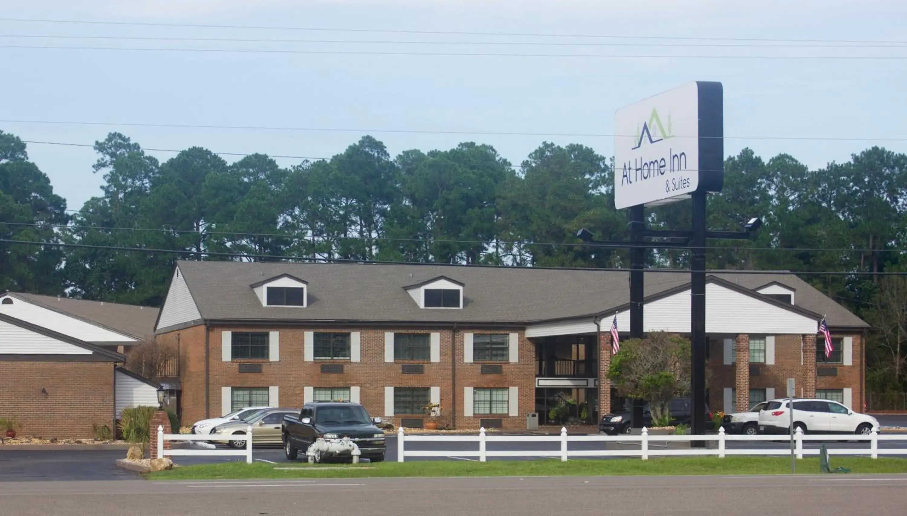 Facade/entrance in At Home Inn - Pensacola Facade/entrance in At Home Inn - Pensacola
