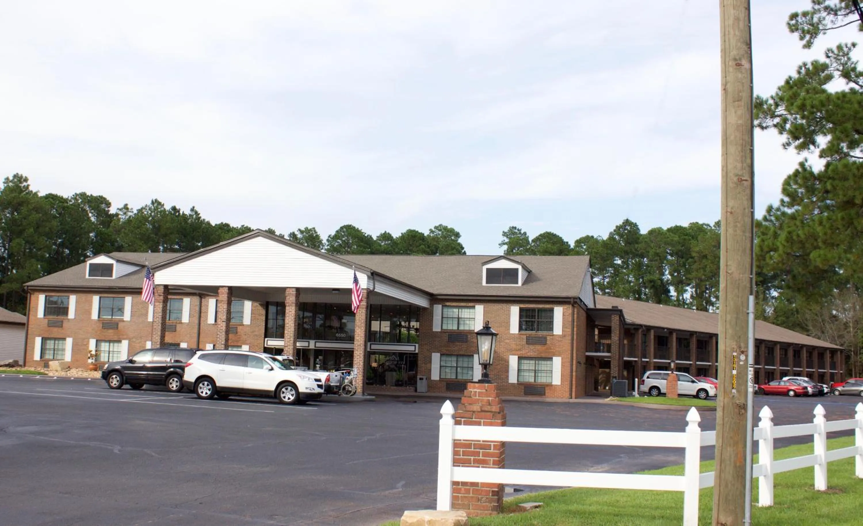 Facade/entrance in At Home Inn - Pensacola