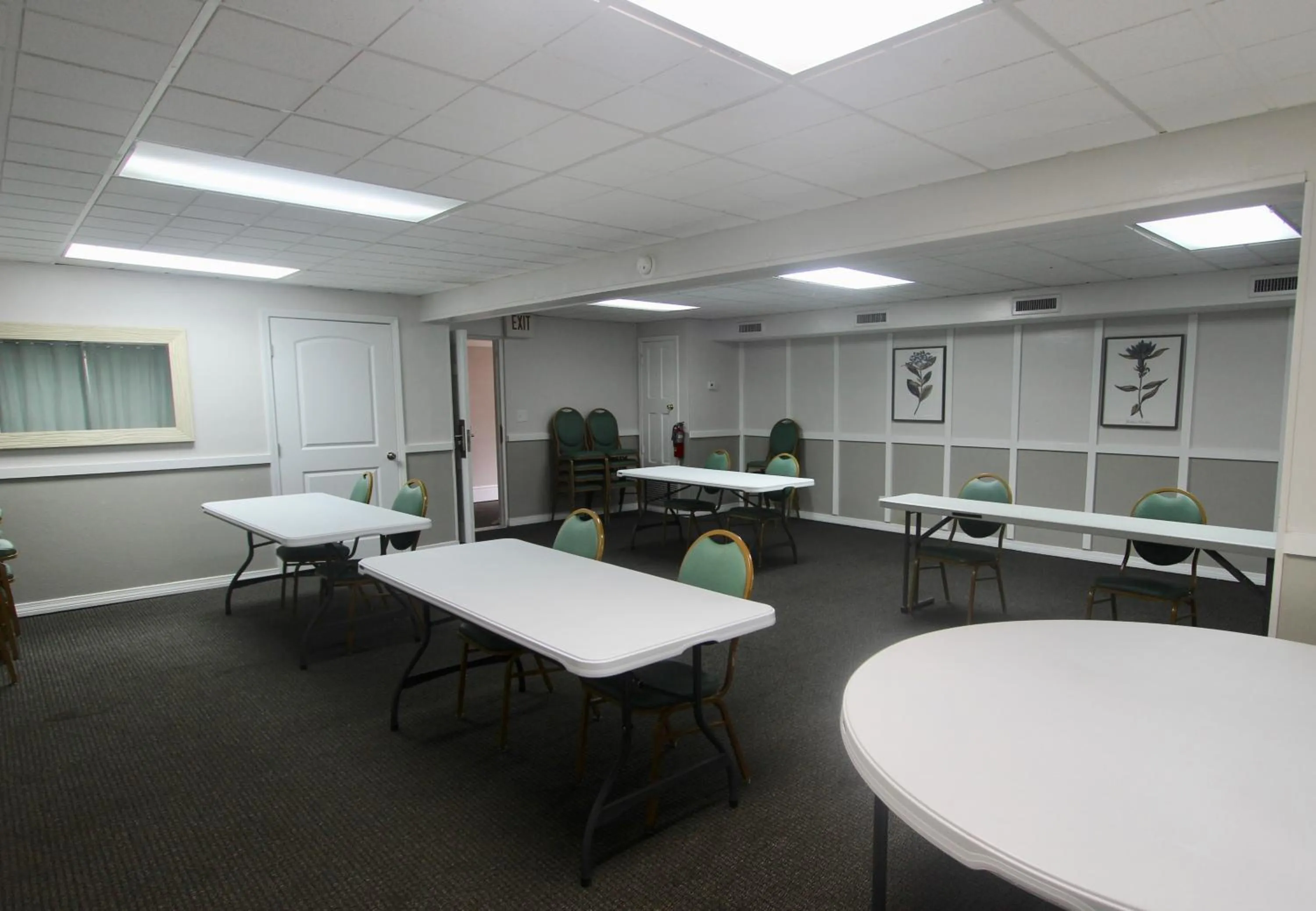 Meeting/conference room in At Home Inn - Pensacola