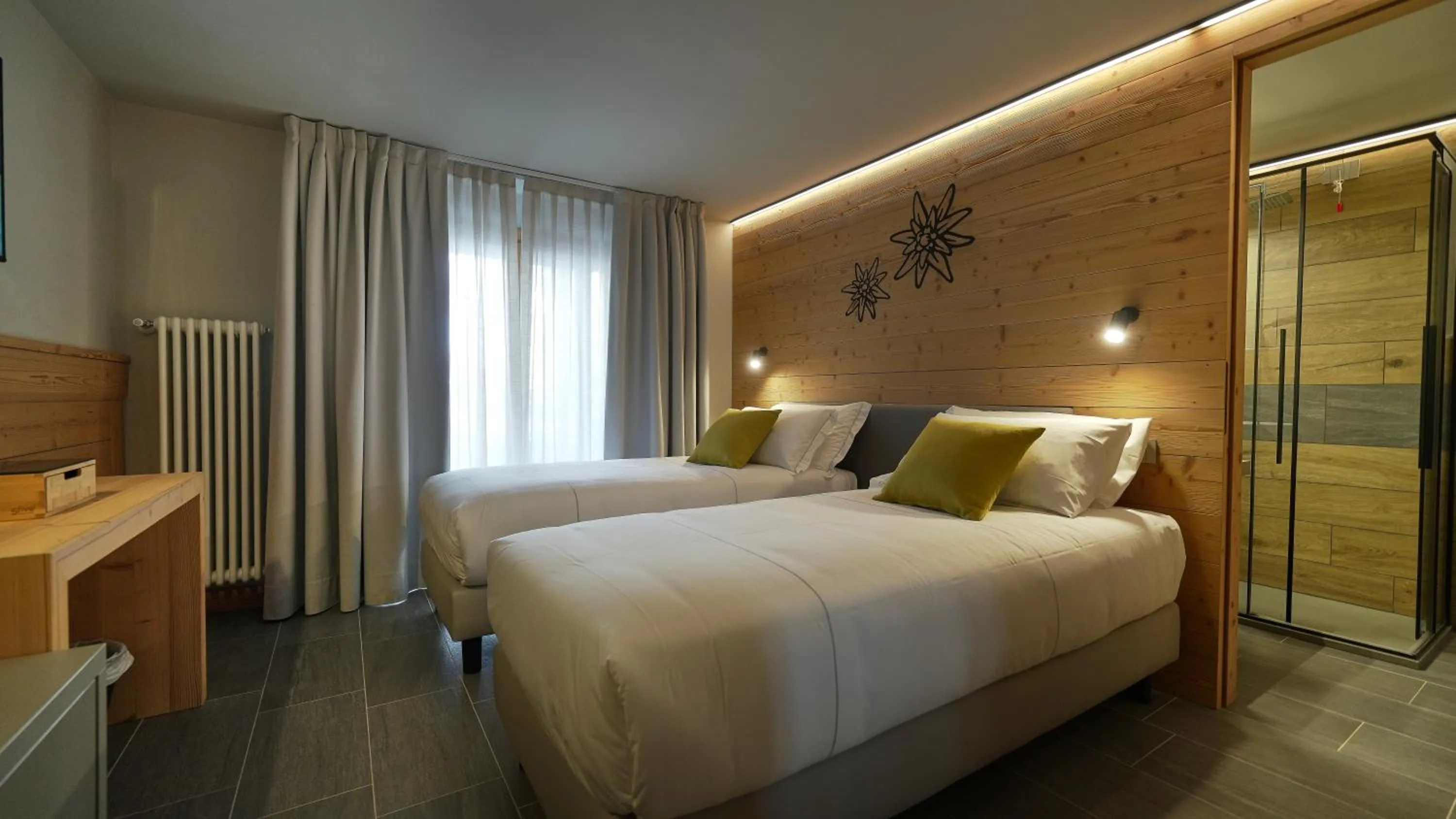Bed in Hotel Perruquet 3 Stelle SUPERIOR