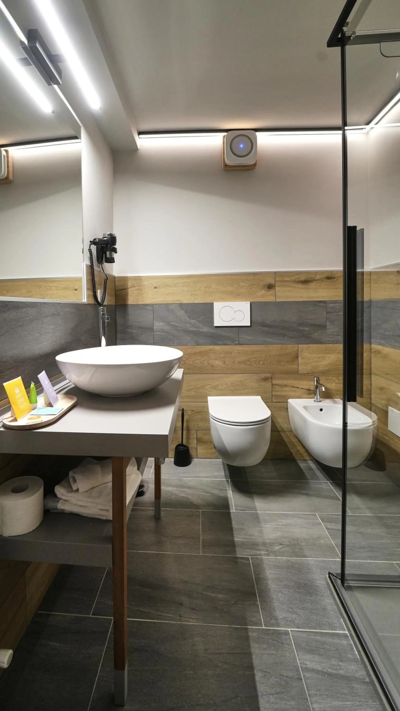 Toilet in Hotel Perruquet 3 Stelle SUPERIOR