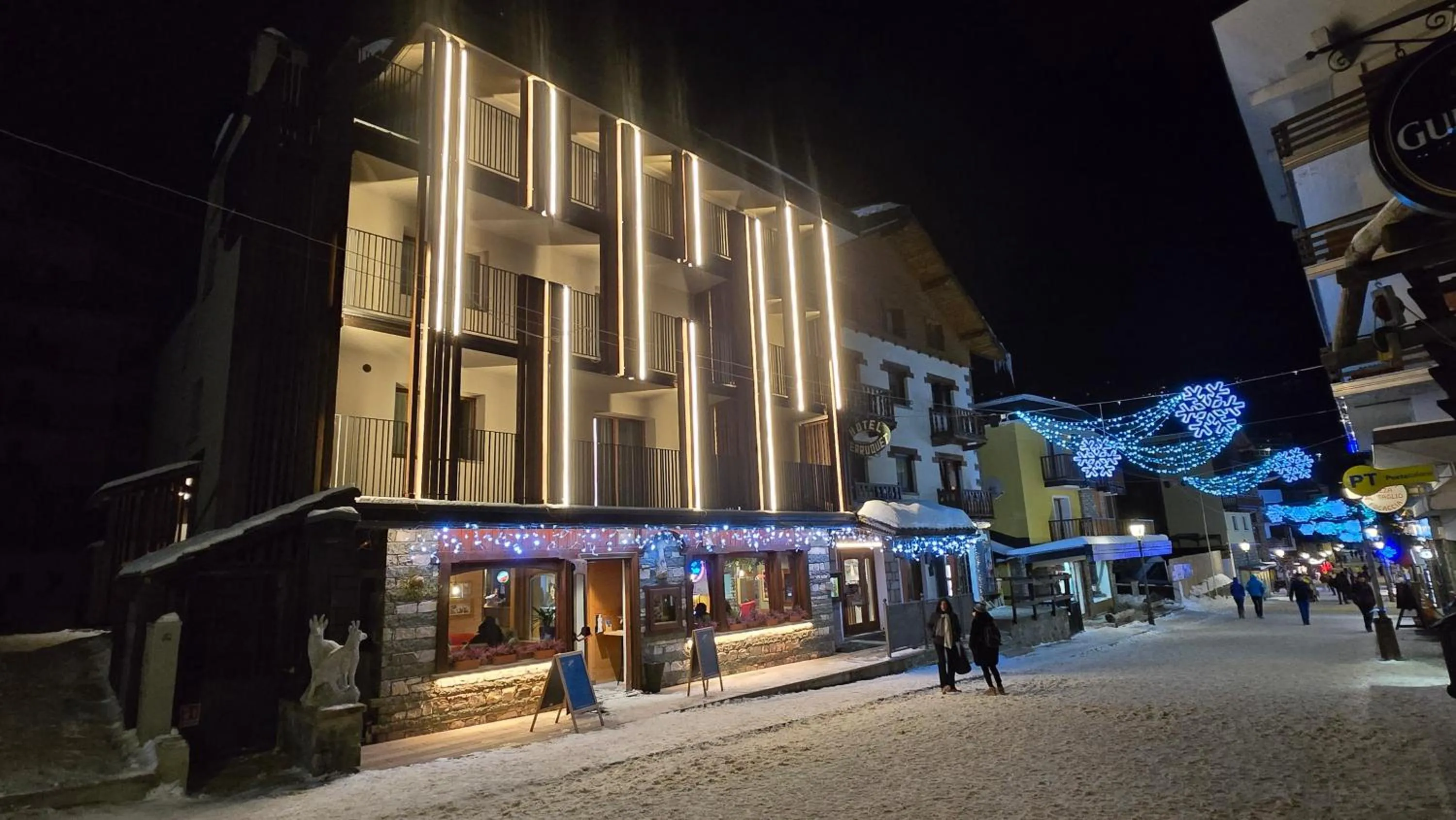 Property building in Hotel Perruquet 3 Stelle SUPERIOR