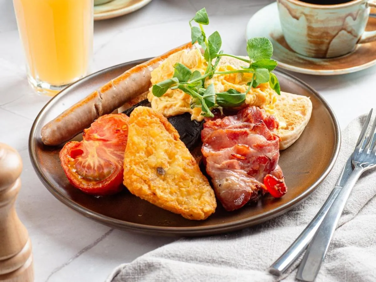 Breakfast in Bellbird Hotel