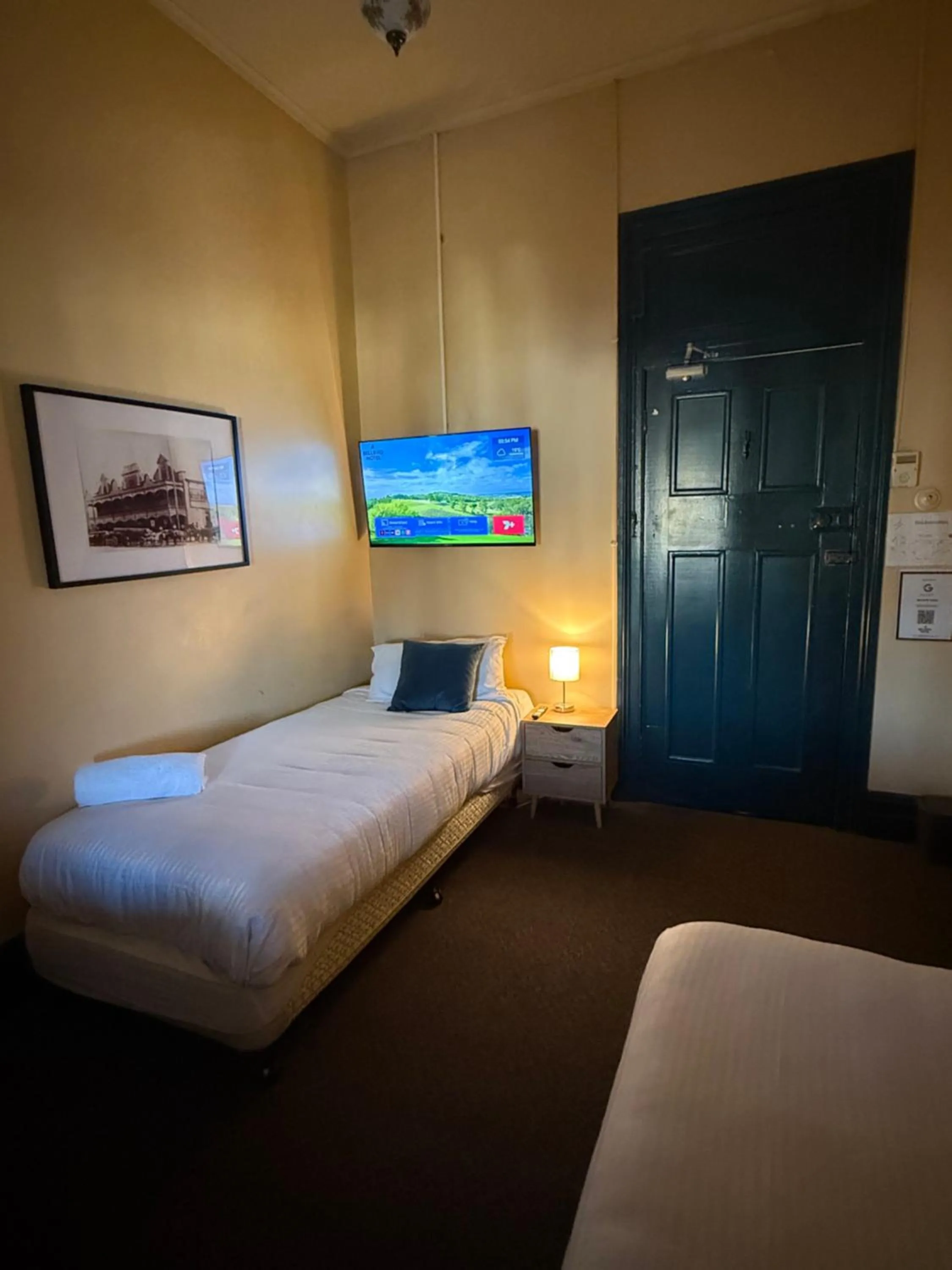 TV and multimedia, Bed in Bellbird Hotel