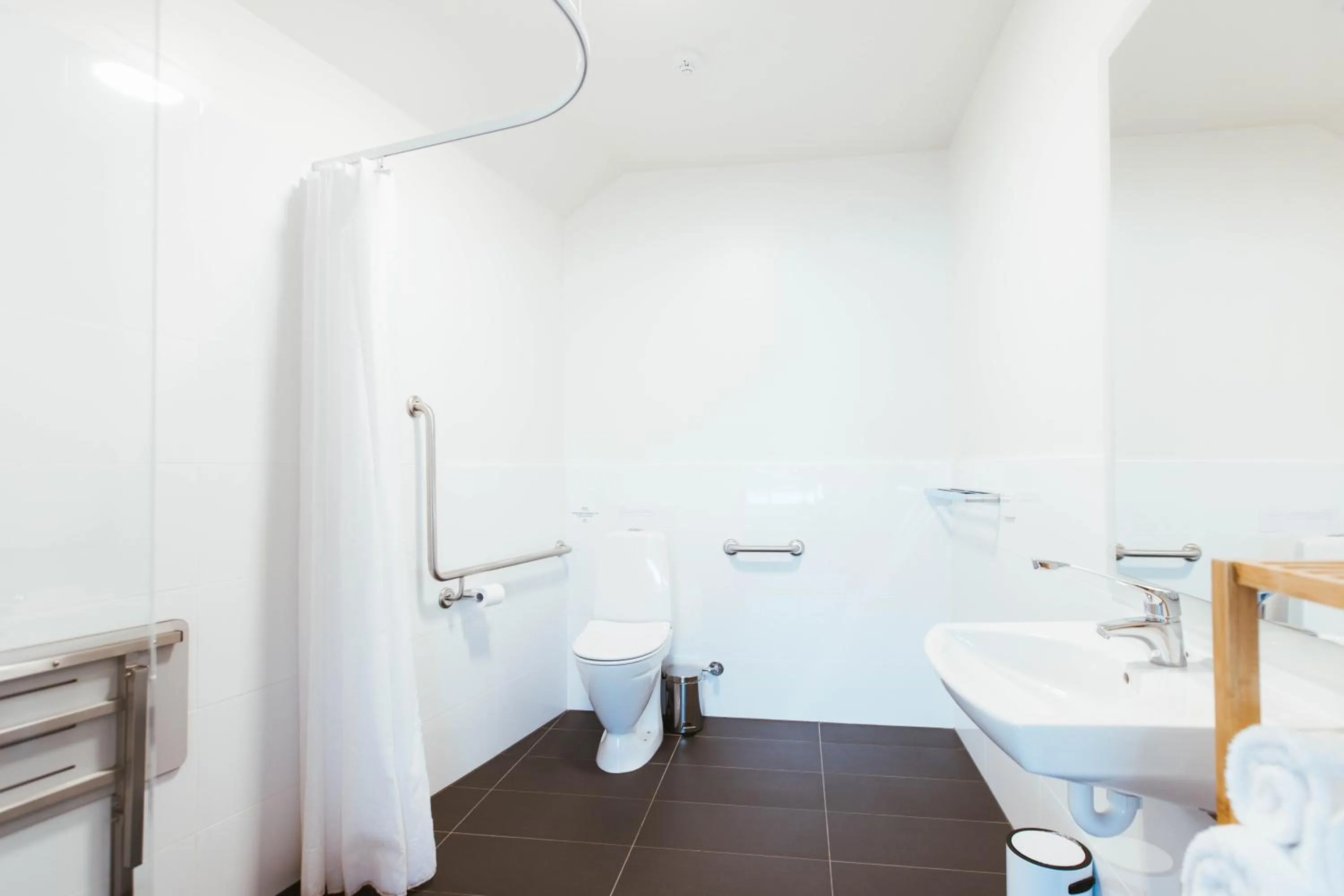 Bathroom in Salamanca Galleria Apartments