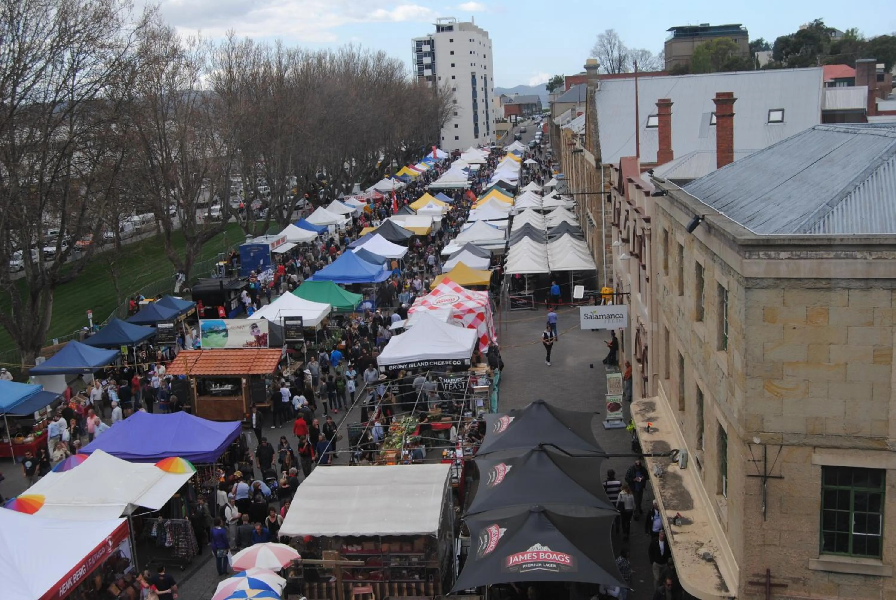 Neighbourhood in Salamanca Galleria Apartments