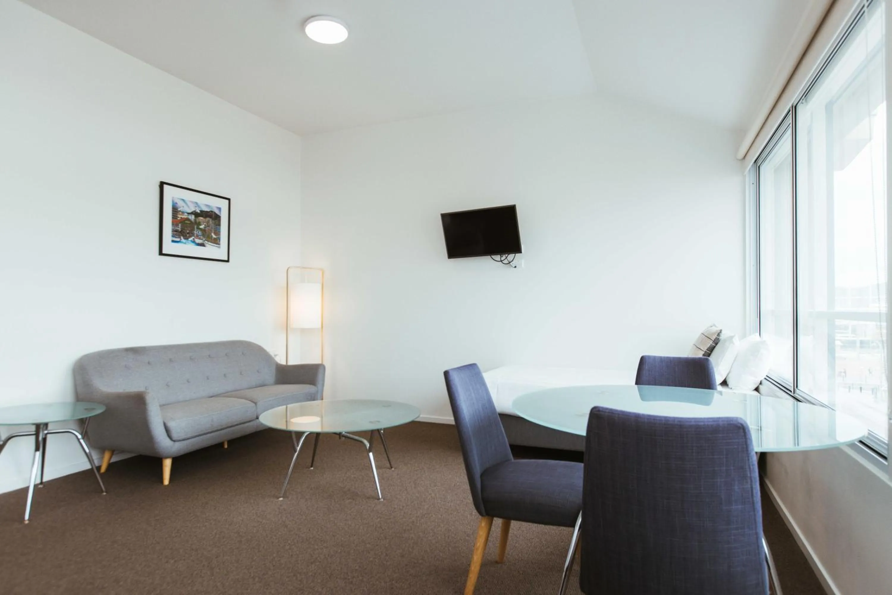 Seating area in Salamanca Galleria Apartments