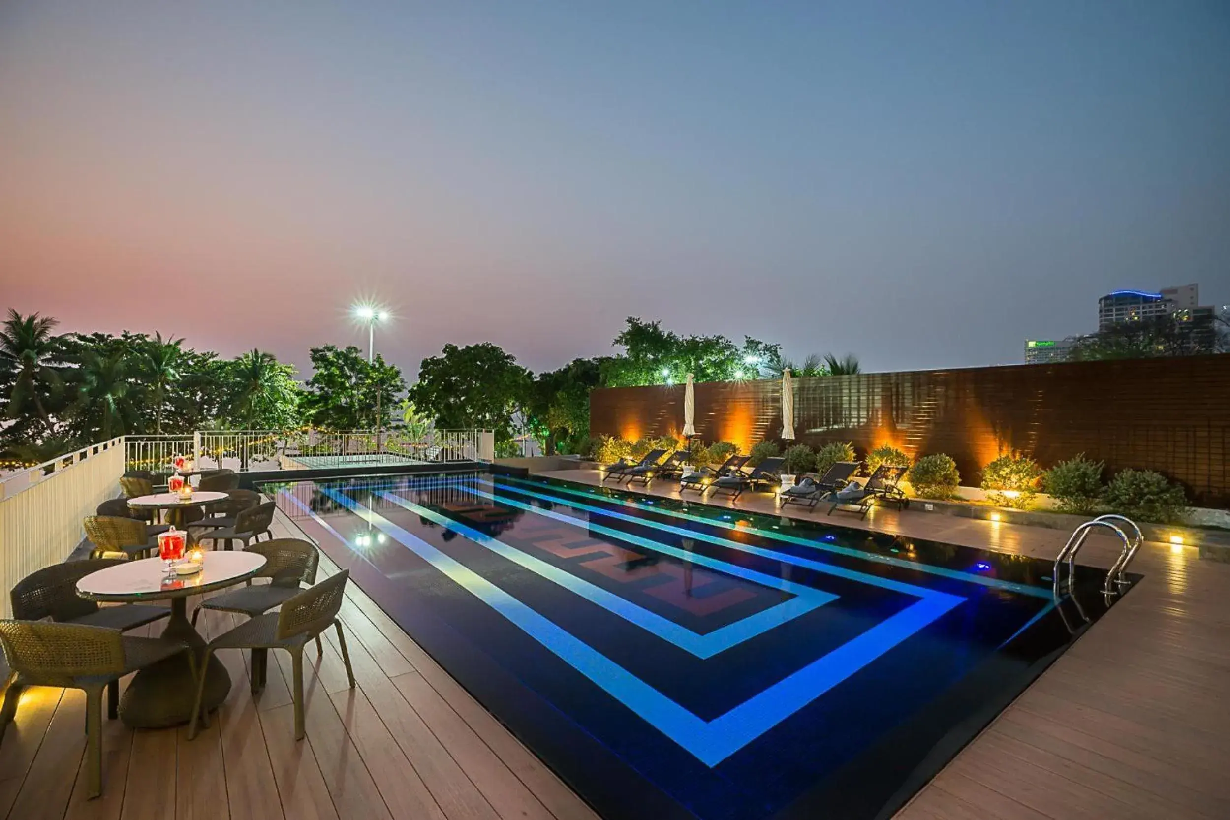 Swimming pool in Mera Mare Pattaya Swimming pool in Mera Mare Pattaya