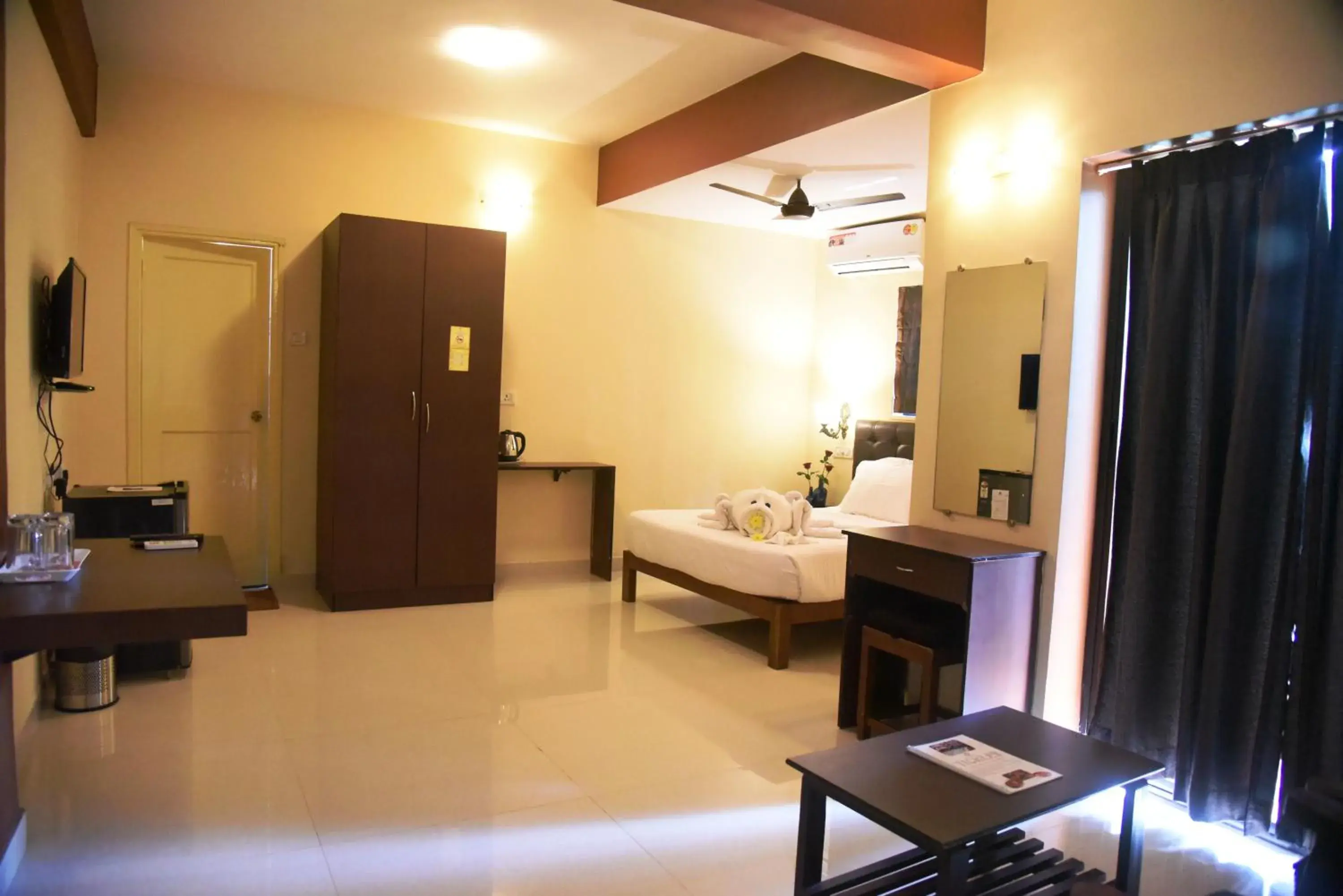 Bed in Ticlo Resorts Bed in Ticlo Resorts