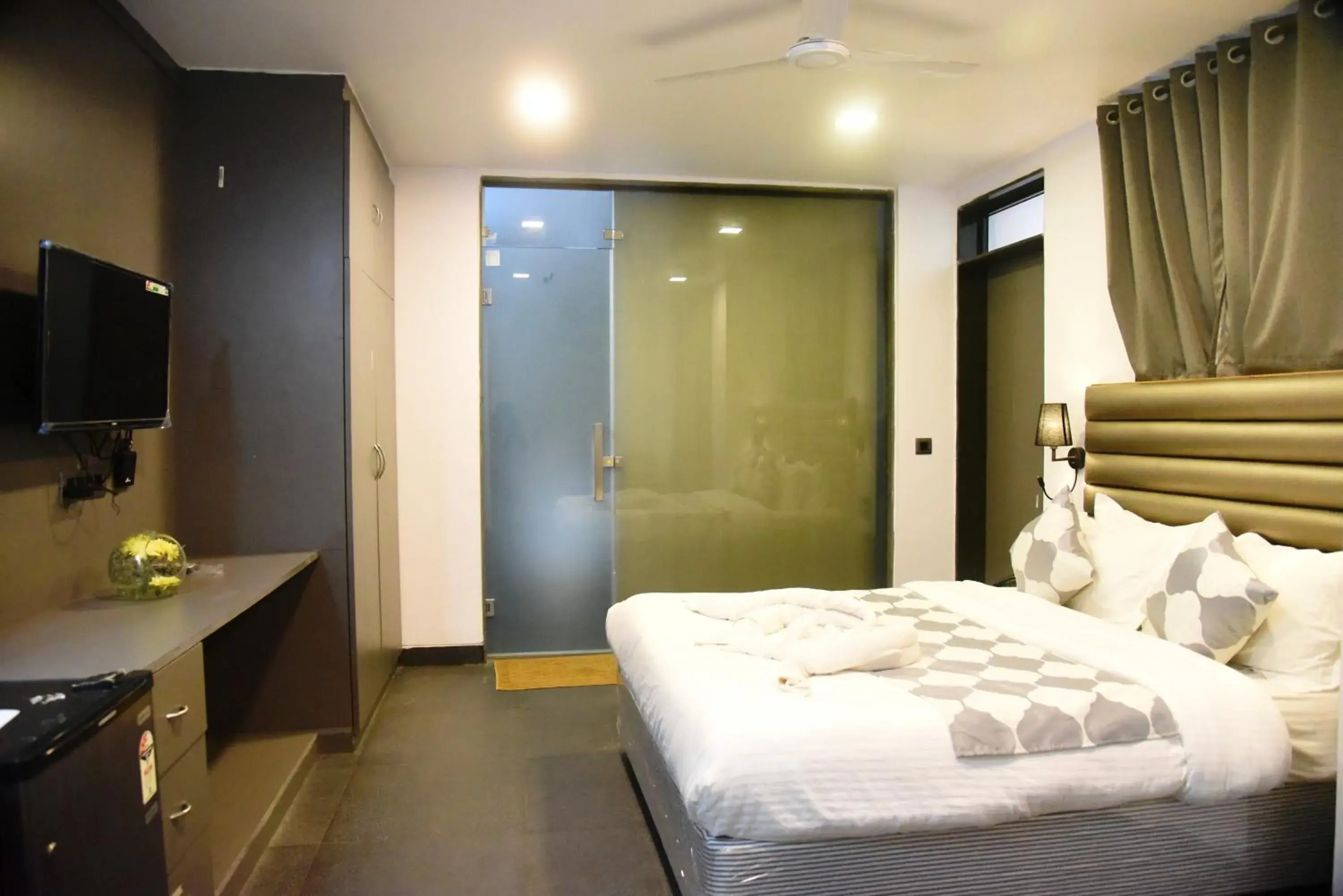 Bed in Ticlo Resorts Bed in Ticlo Resorts