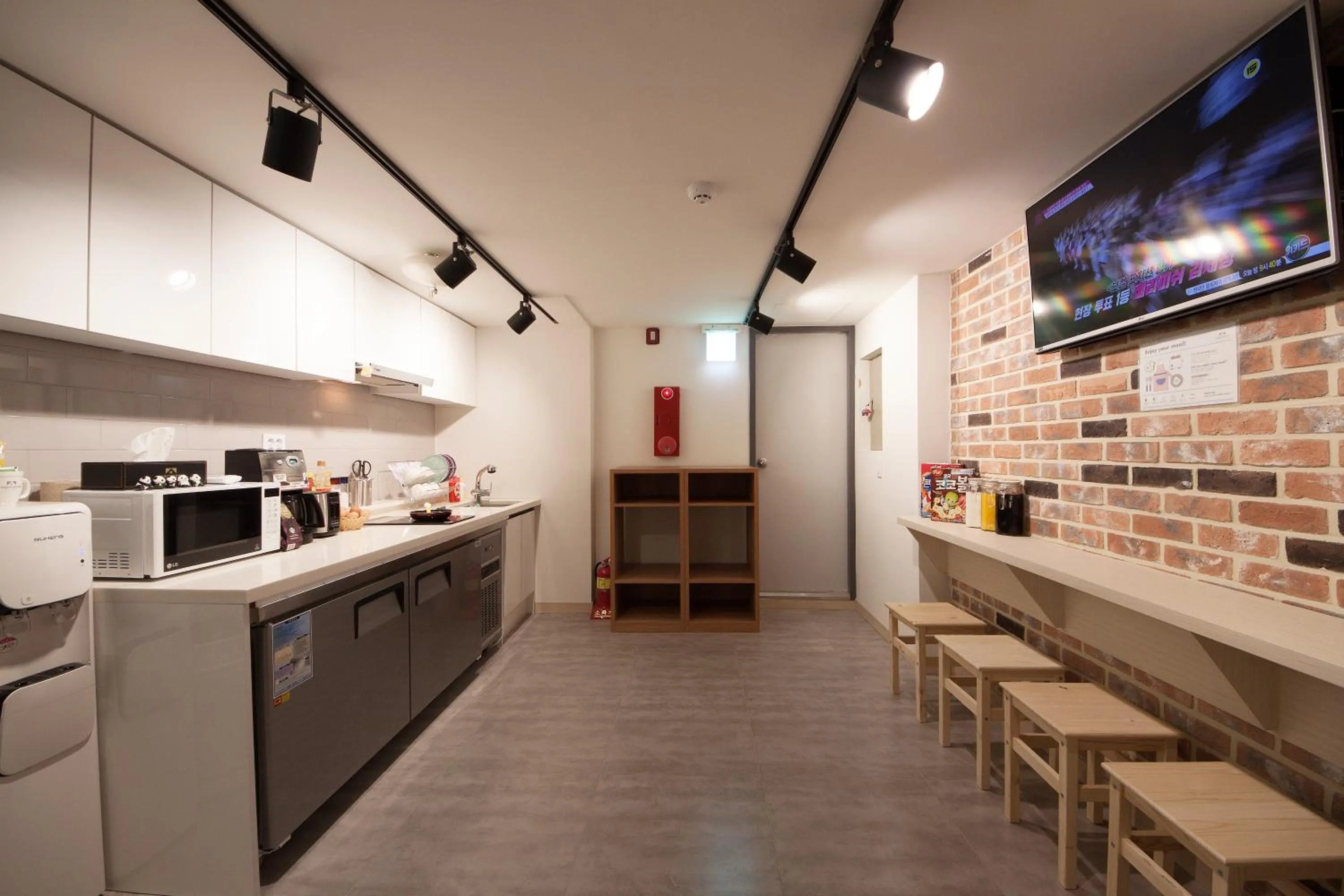 Restaurant/places to eat in K-Grand Hotel Myeongdong