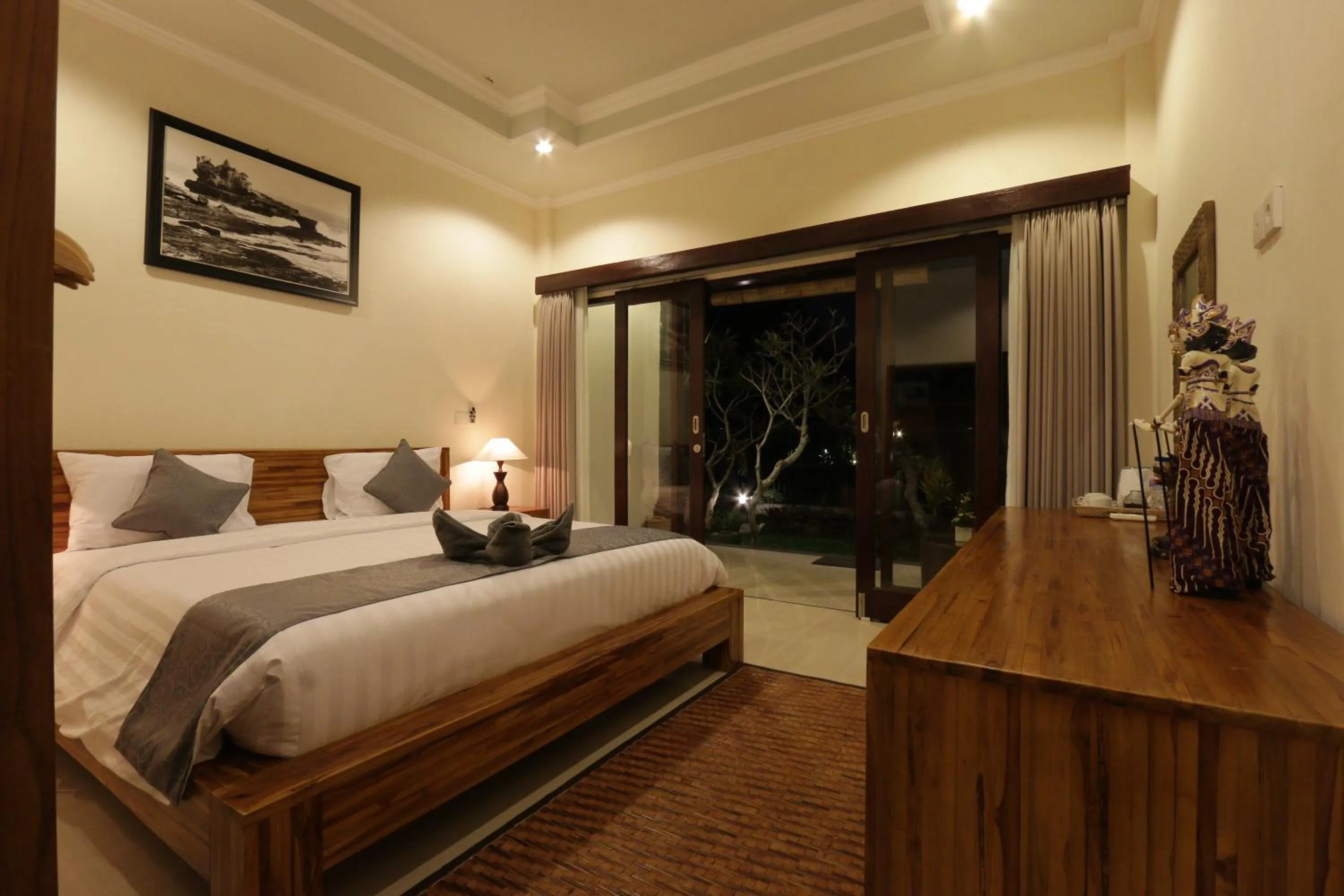 Photo of the whole room, Bed in Duana Sari by Mahaputra