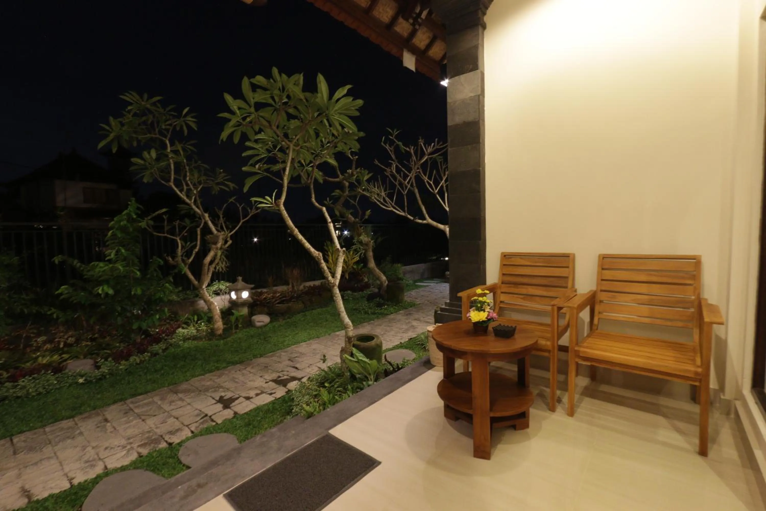 Patio in Duana Sari by Mahaputra