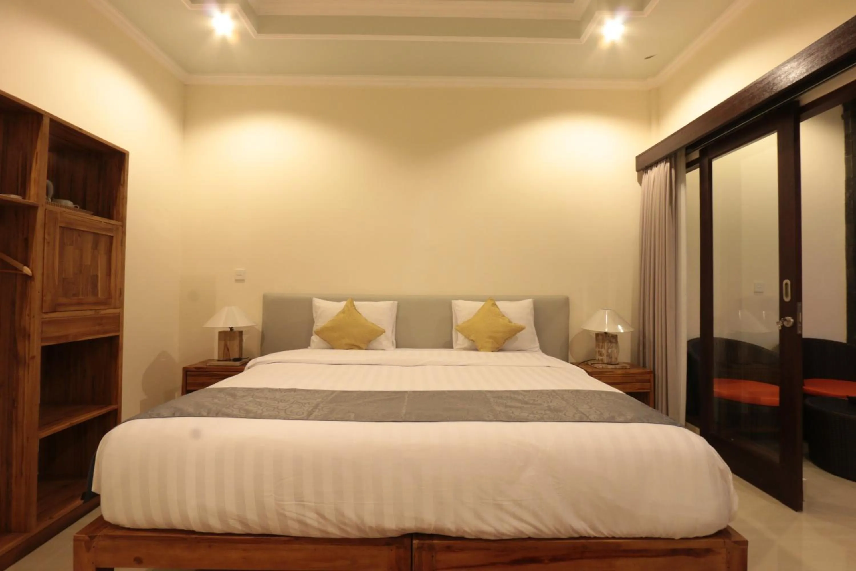 Bed in Duana Sari by Mahaputra