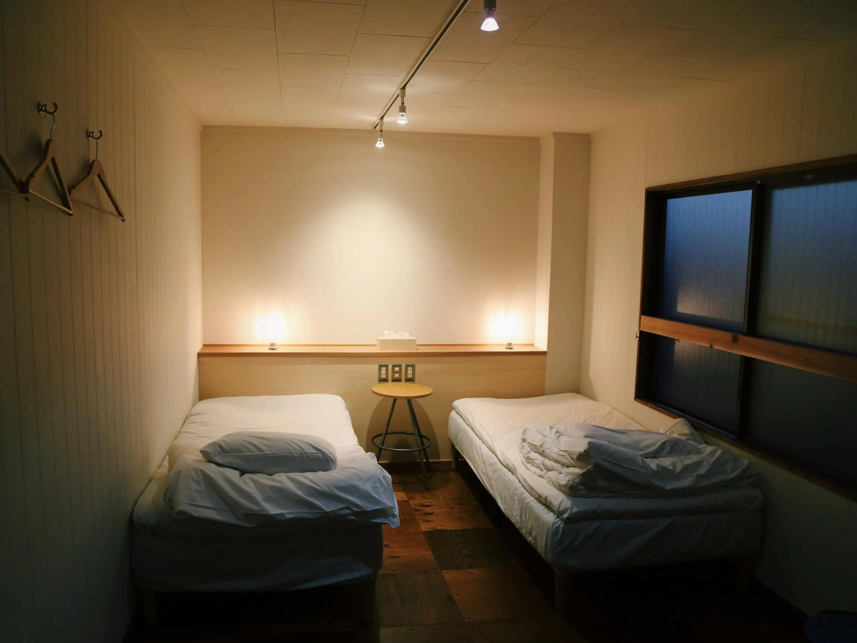 Photo of the whole room, Bed in Y Pub & Hostel Tottori