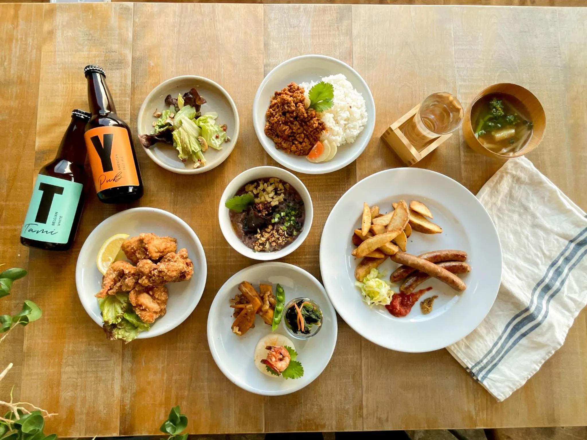 Restaurant/places to eat in Y Pub & Hostel Tottori