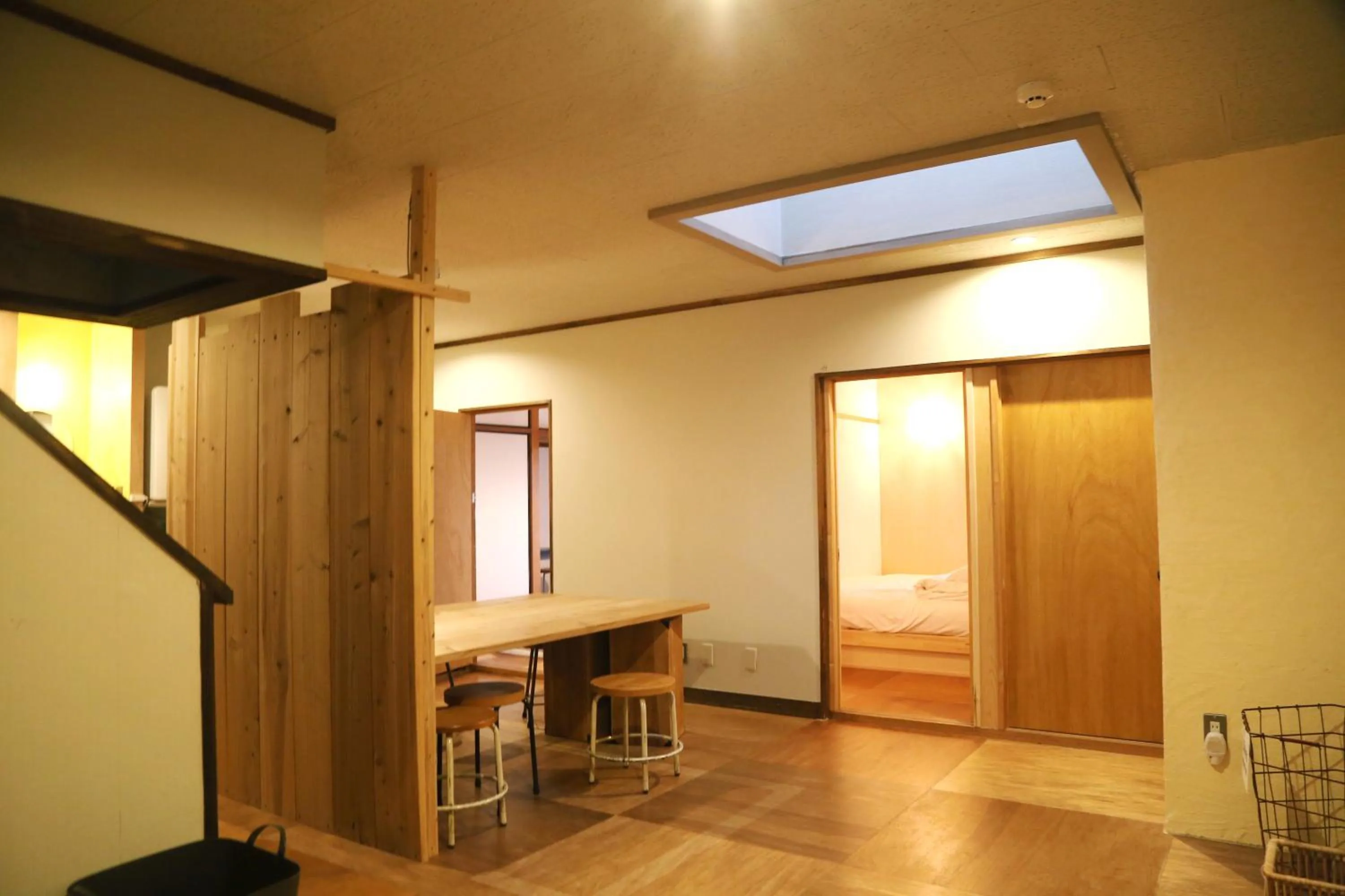 Communal lounge/ TV room in Y Pub & Hostel Tottori