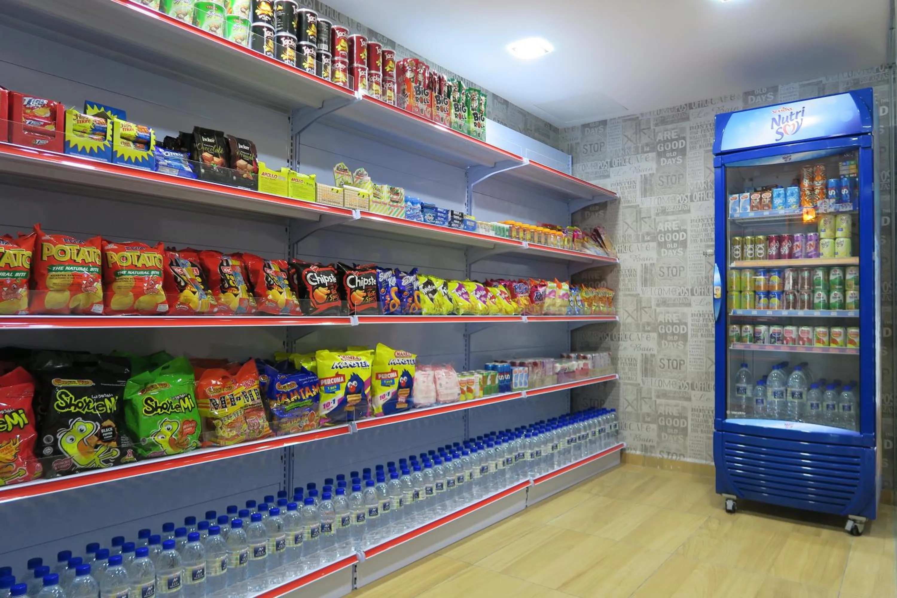 Supermarket/grocery shop in 888 Boutique Hotel