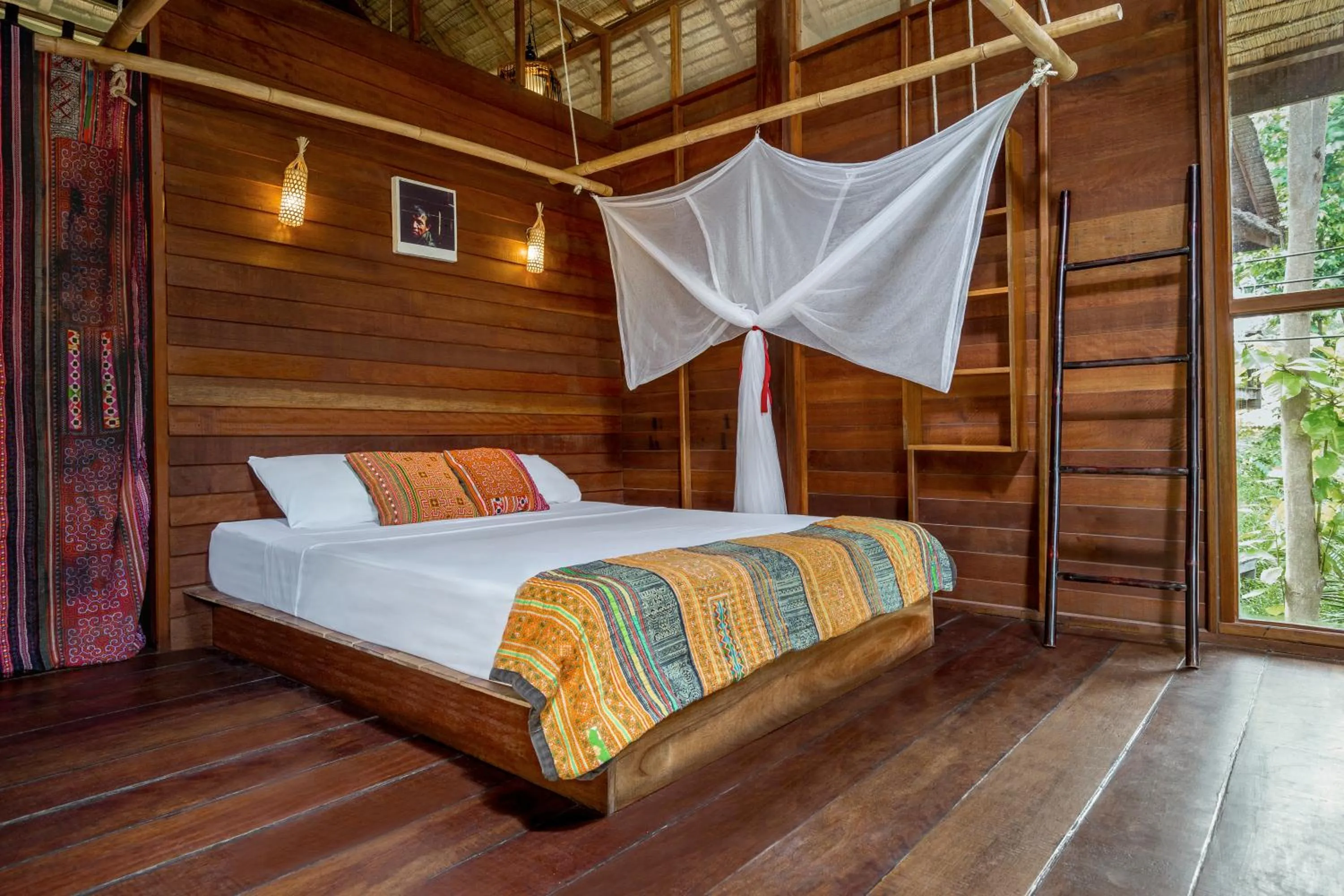 Bed in Castaway Resort Koh Lipe