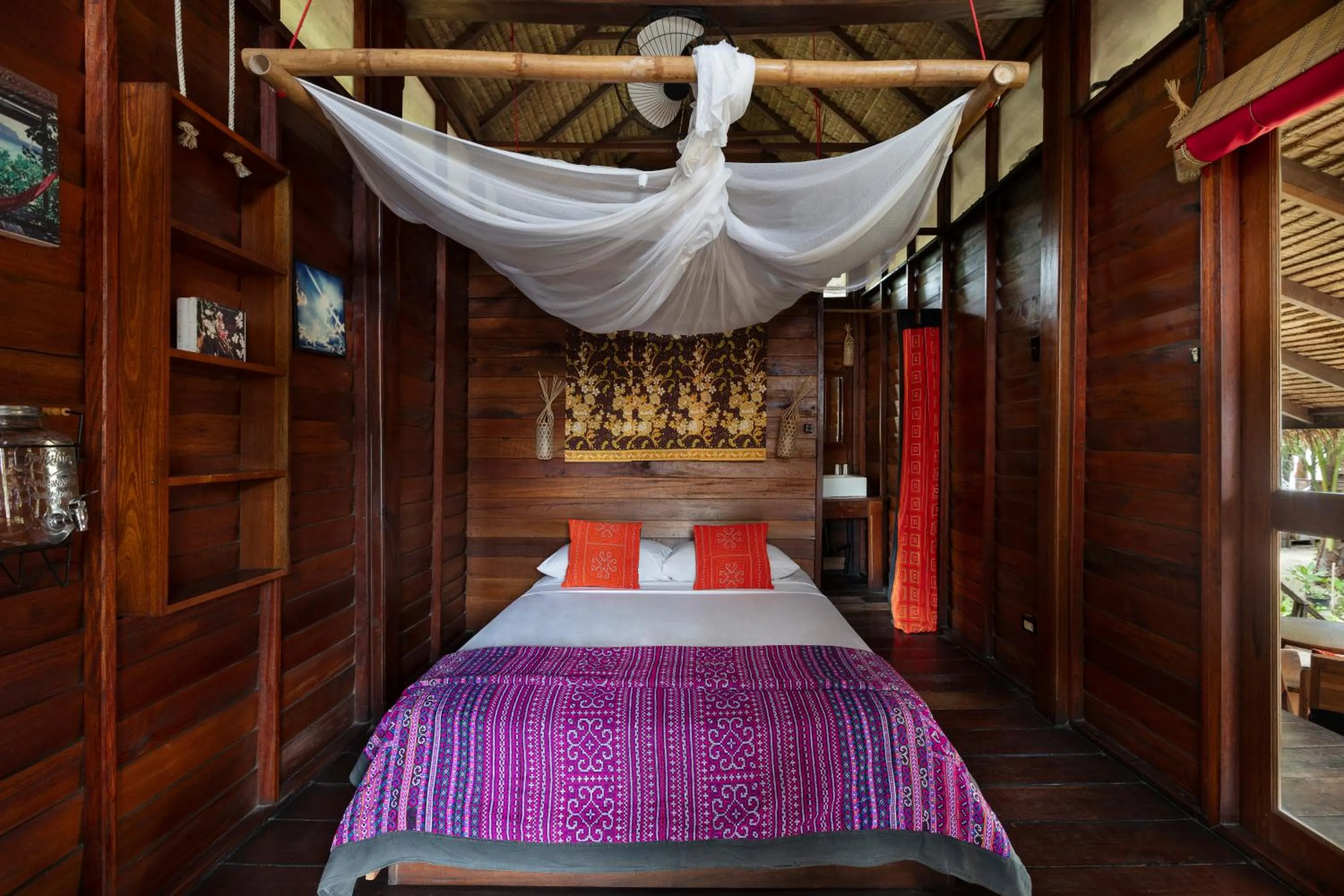 Bedroom, Bed in Castaway Resort Koh Lipe