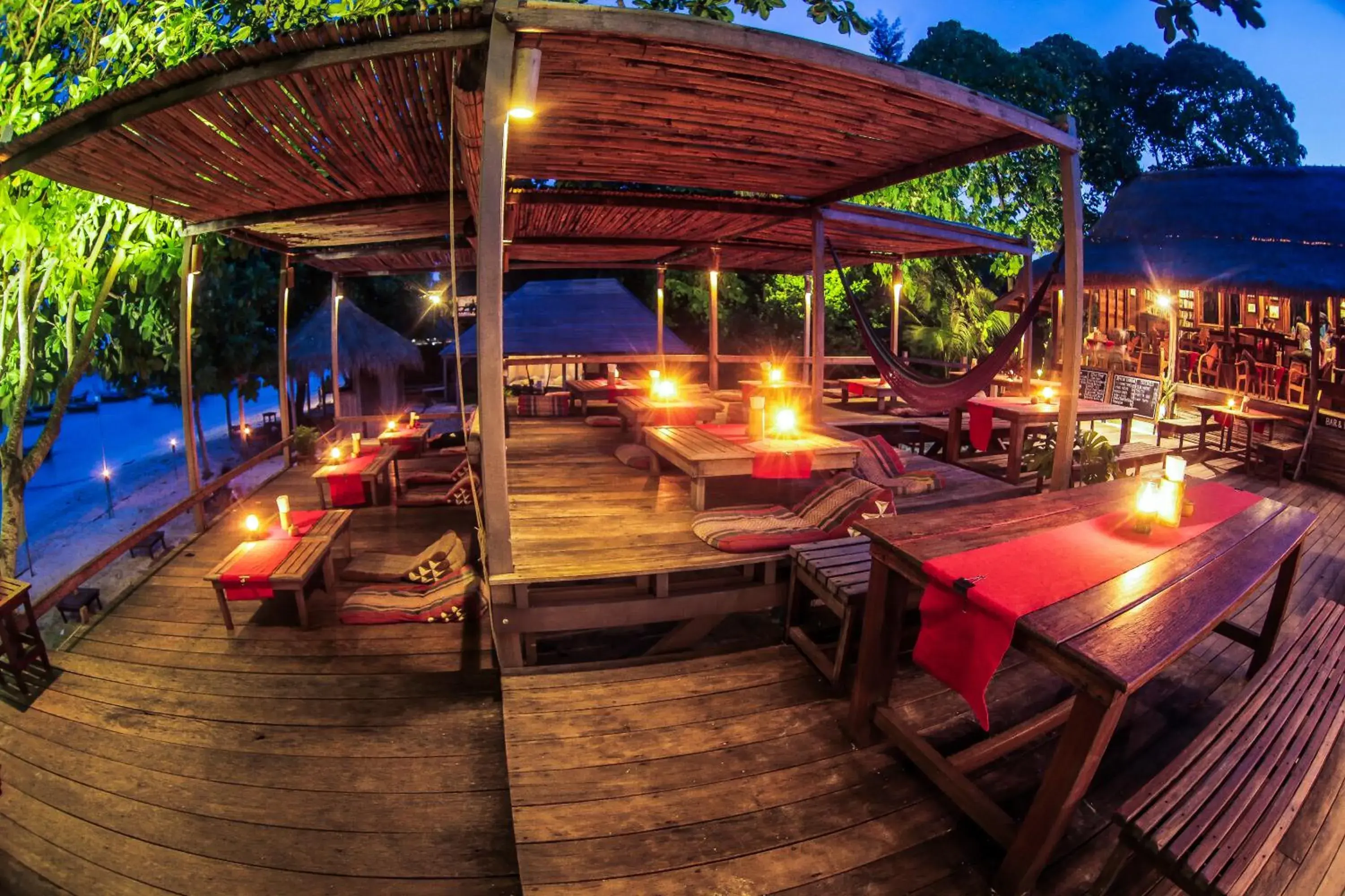 Restaurant/places to eat in Castaway Resort Koh Lipe Restaurant/places to eat in Castaway Resort Koh Lipe