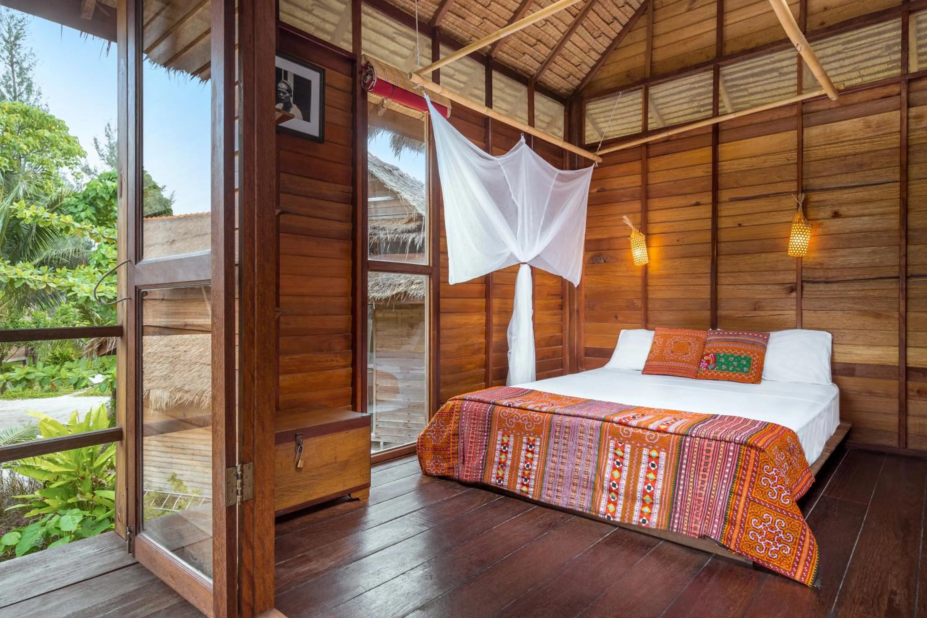 Bed in Castaway Resort Koh Lipe