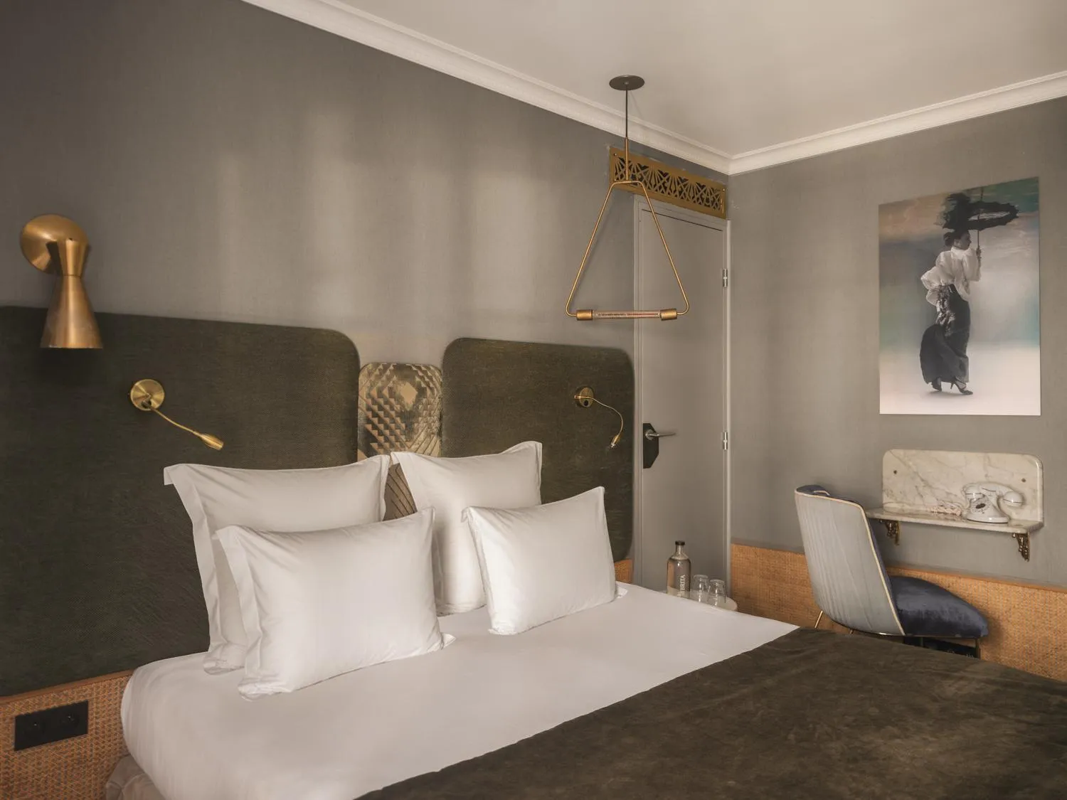 Bed in Handsome Hotel