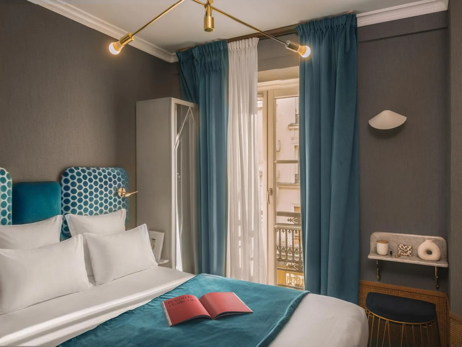 Bed in Handsome Hotel