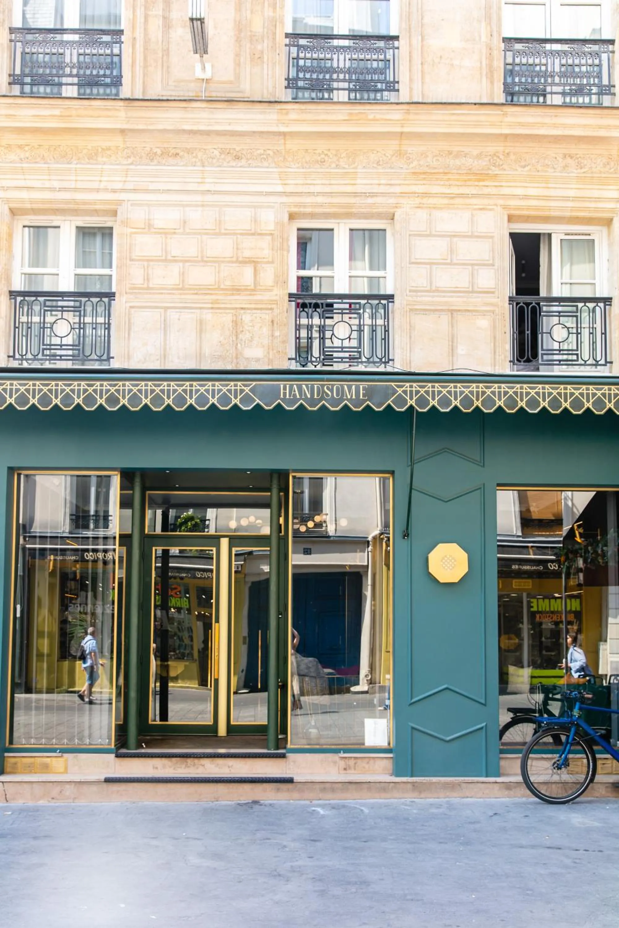 Facade/entrance in Handsome Hotel