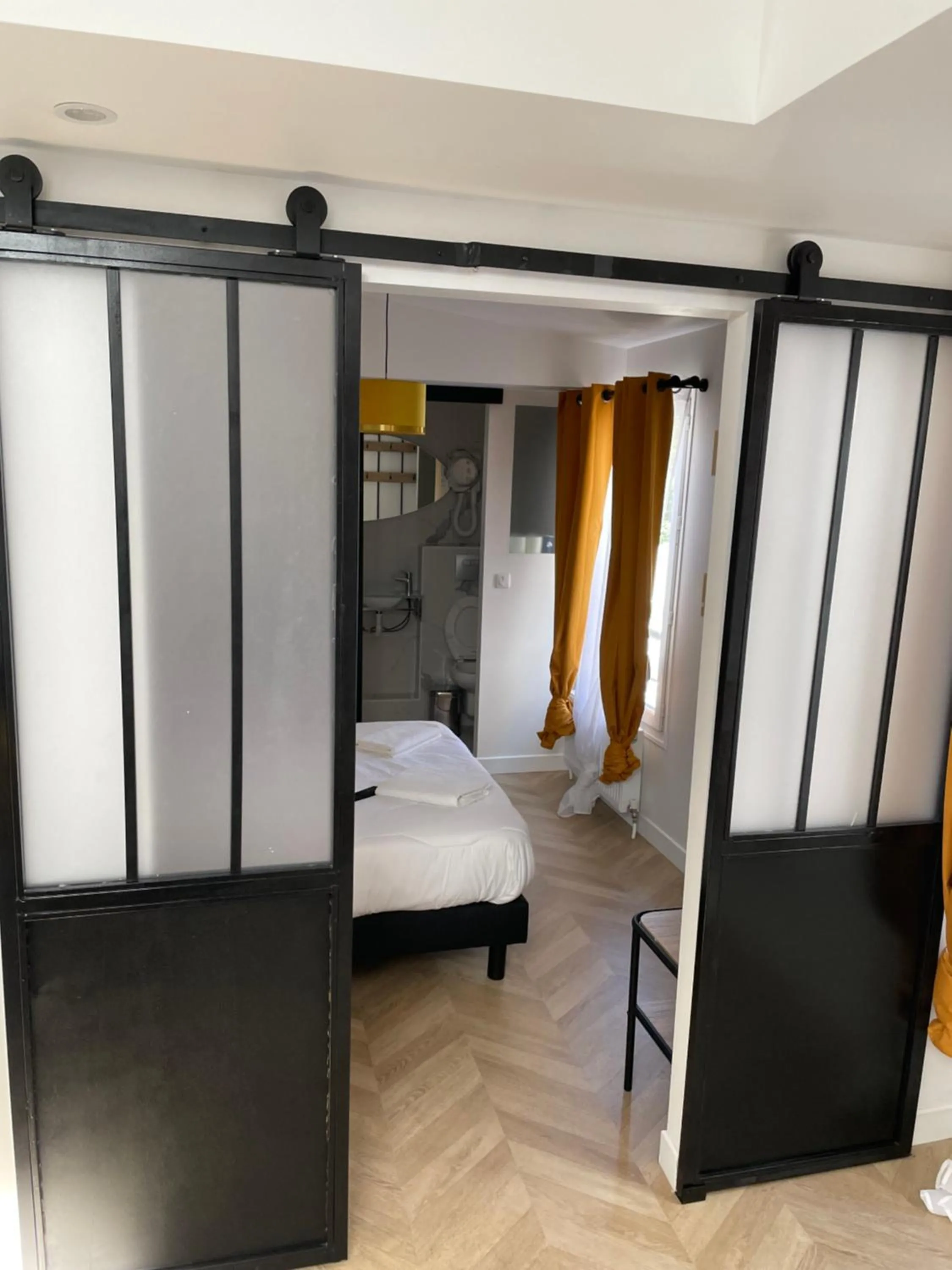 Bed in Ménil Bon Temps