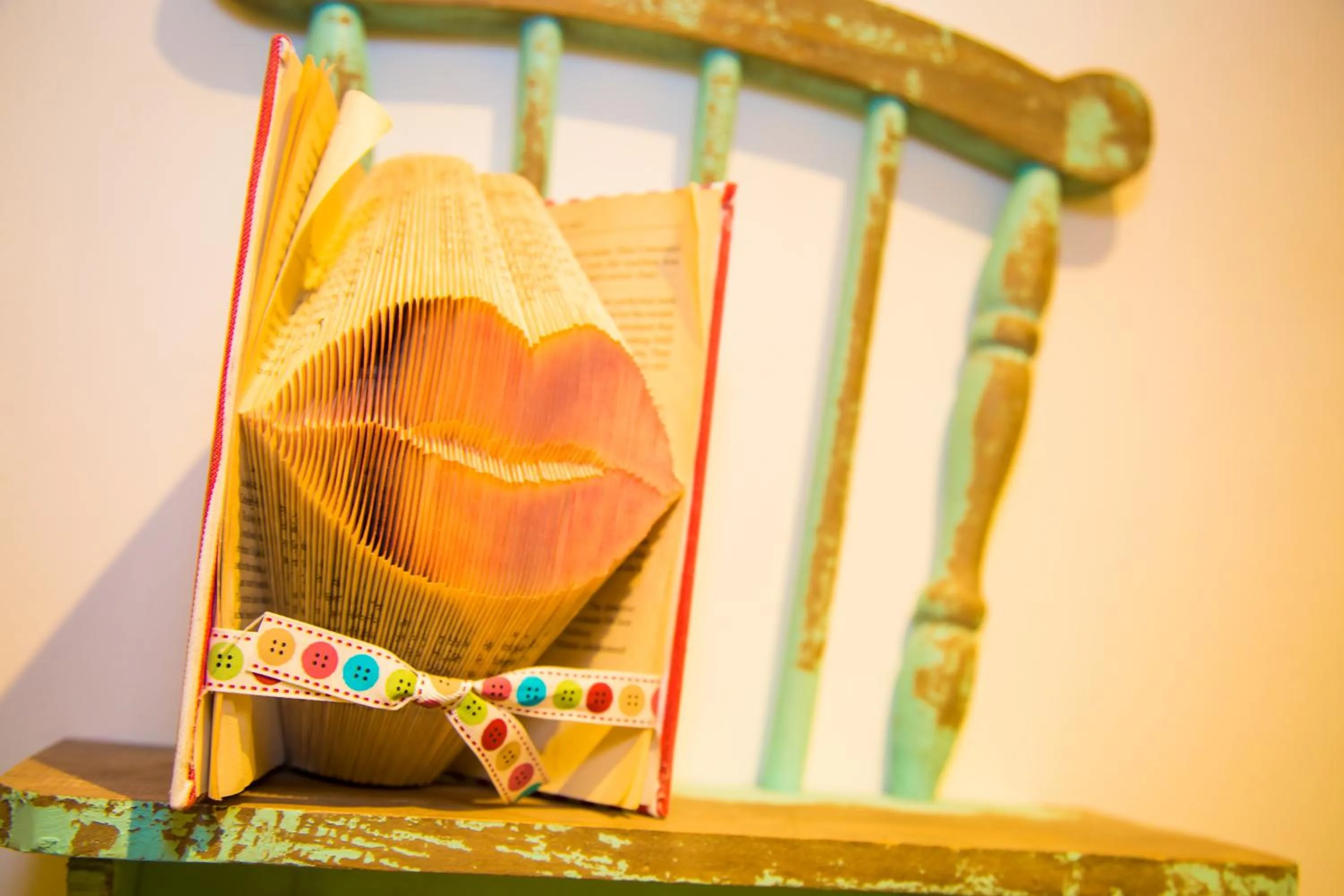 Decorative detail in Gray Manor Hotel
