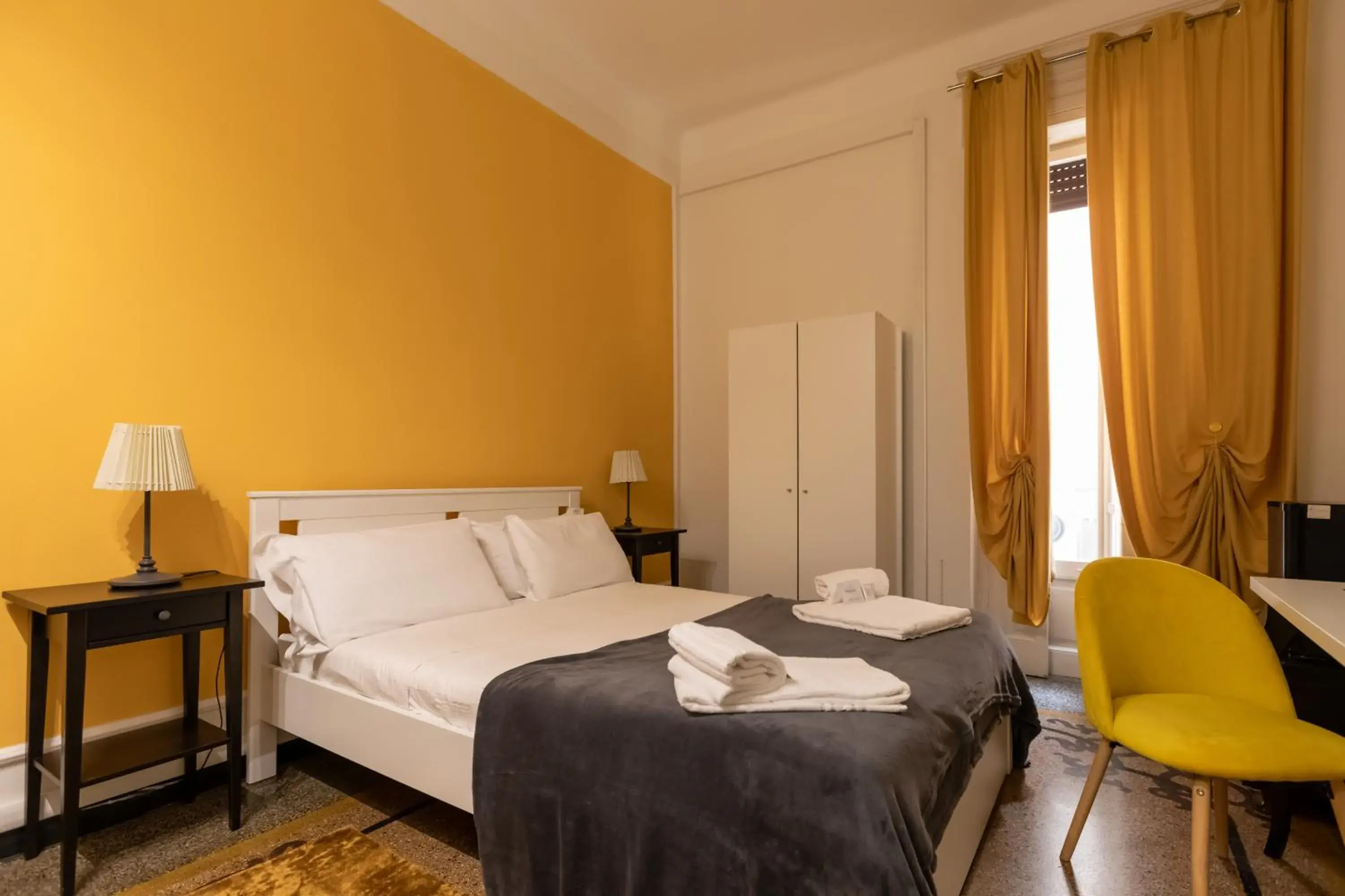 Twin Room with Private External Bathroom - single occupancy in Granello Suite Central Twin Room with Private External Bathroom - single occupancy in Granello Suite Central