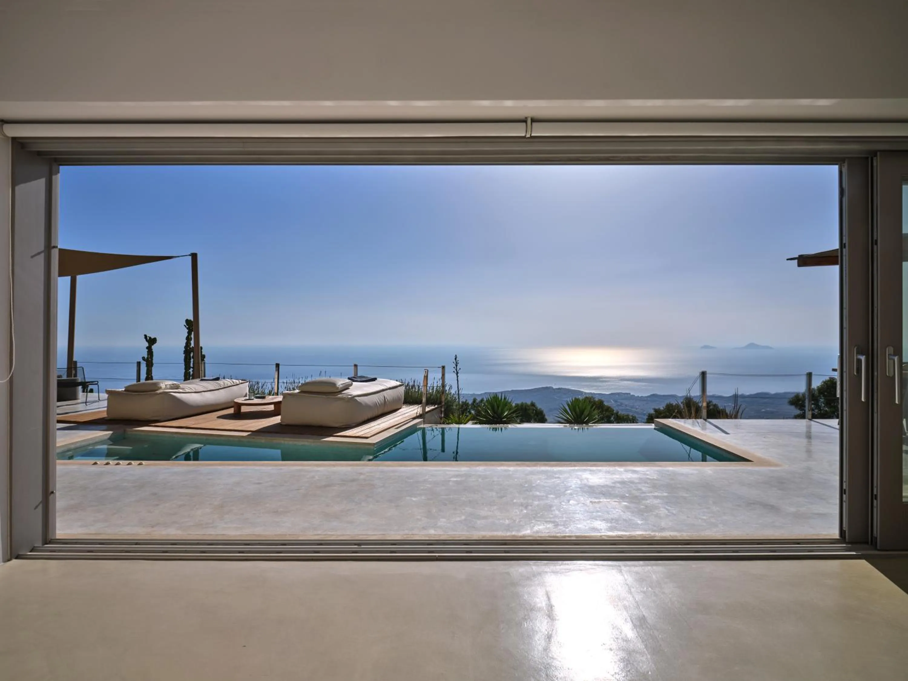 Patio in Santorini Heights