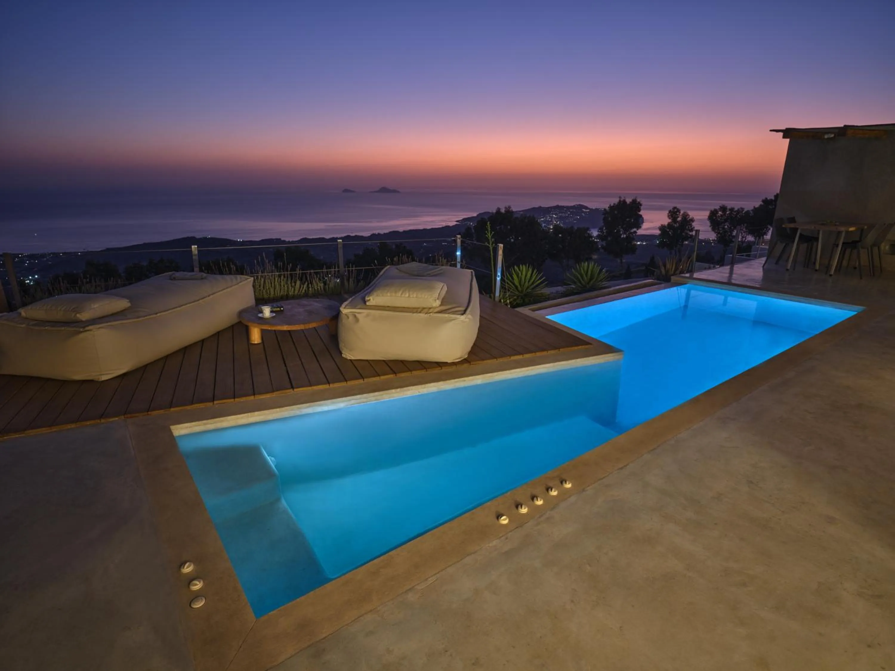 Patio in Santorini Heights