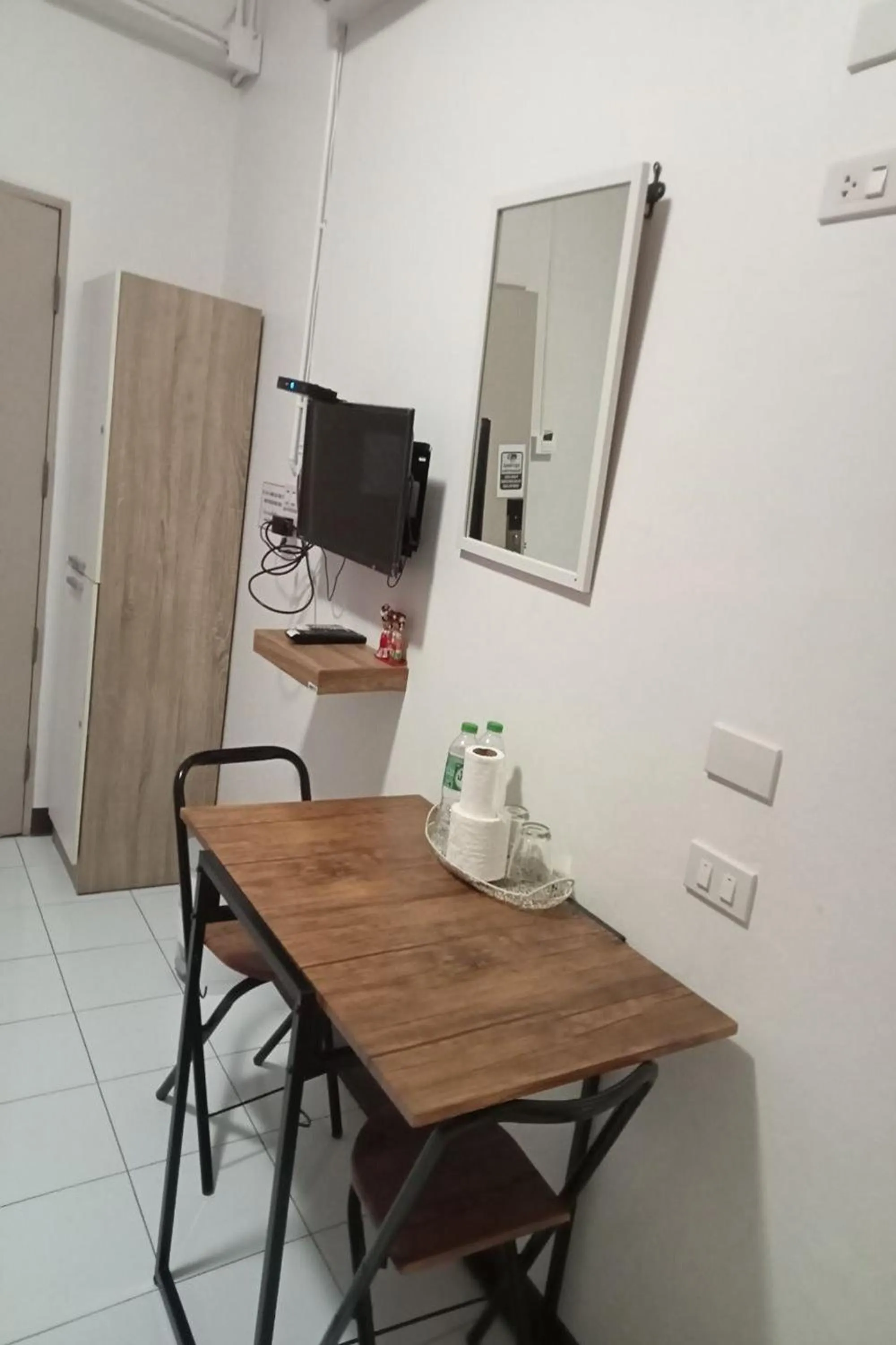 TV and multimedia in Sleep Dee Hostel