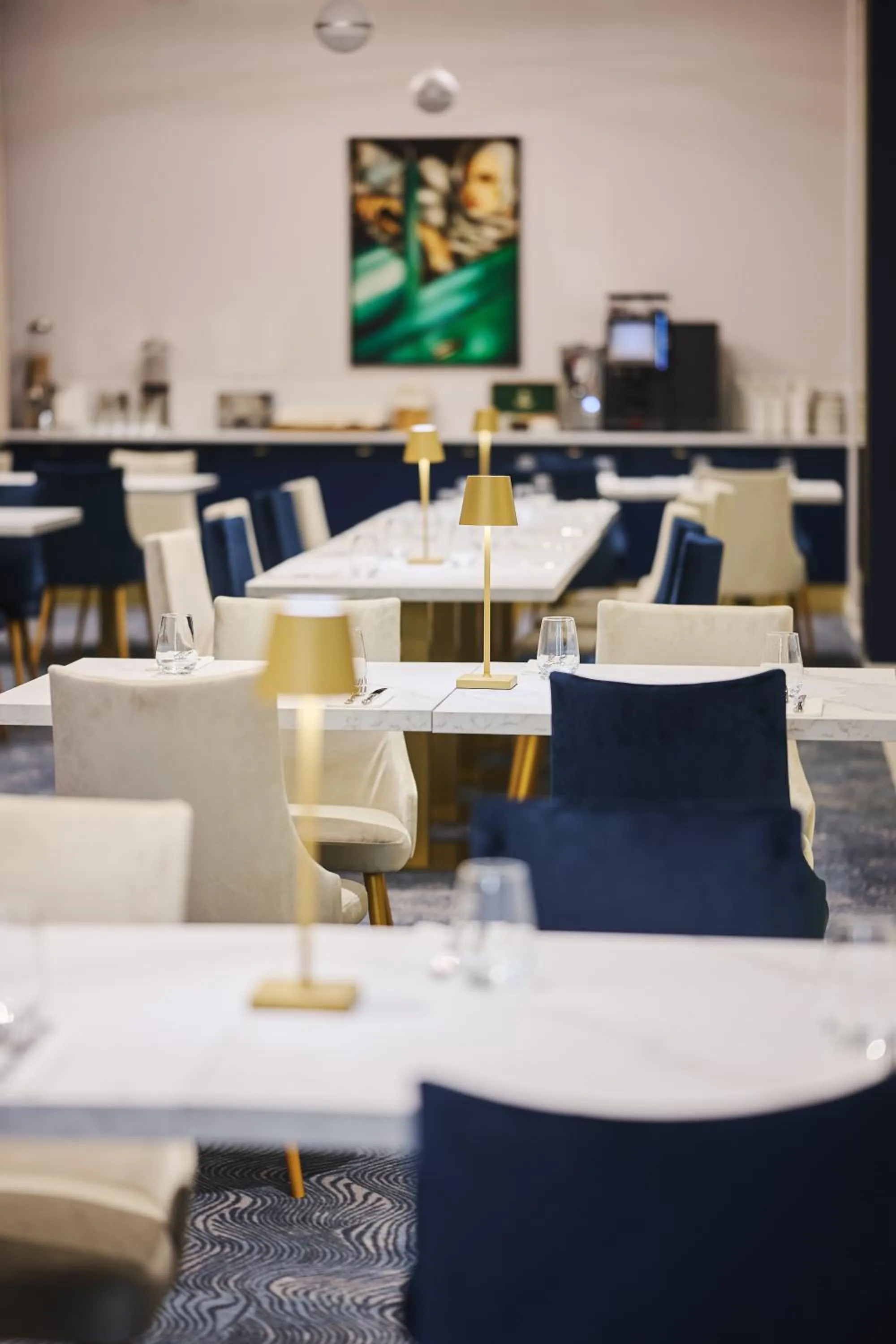 Restaurant/places to eat in Aiden by Best Western Lodz