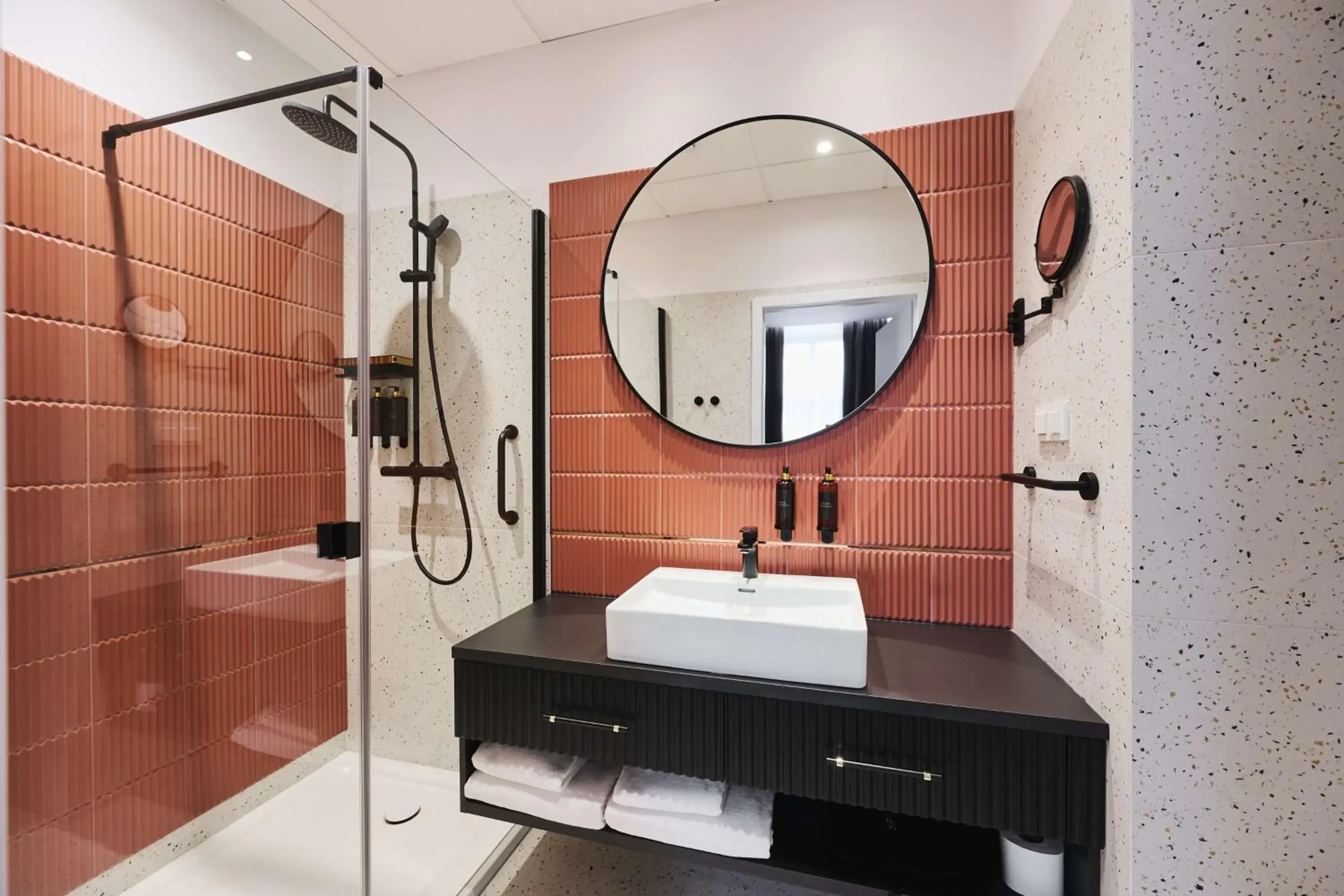 Bathroom in Aiden by Best Western Lodz Bathroom in Aiden by Best Western Lodz