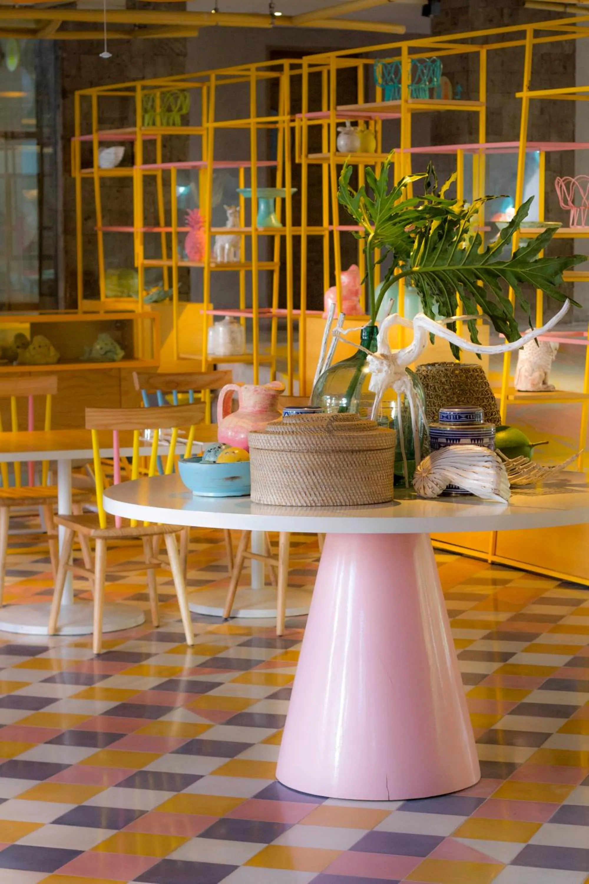 Restaurant/places to eat in Tijili Hotel Seminyak