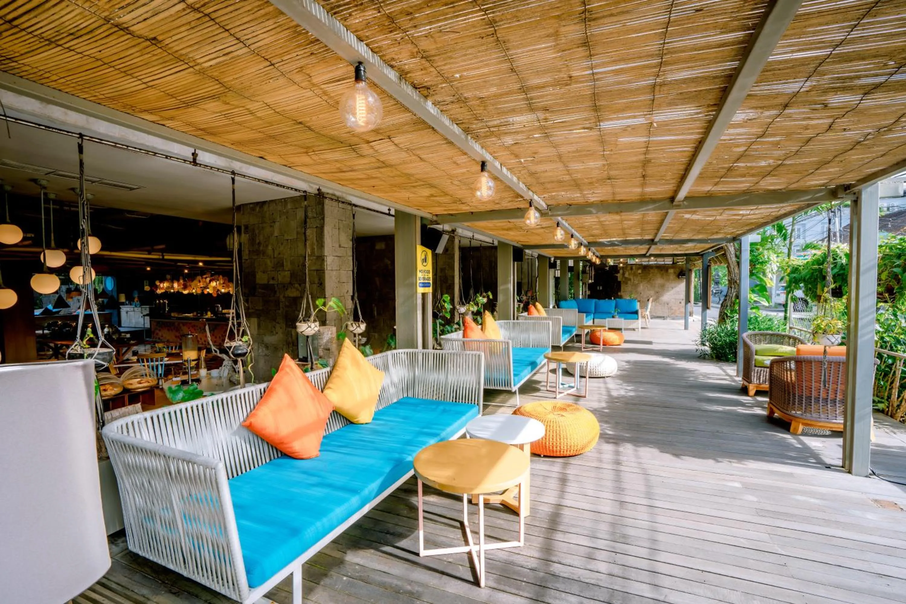 Restaurant/places to eat in Tijili Hotel Seminyak