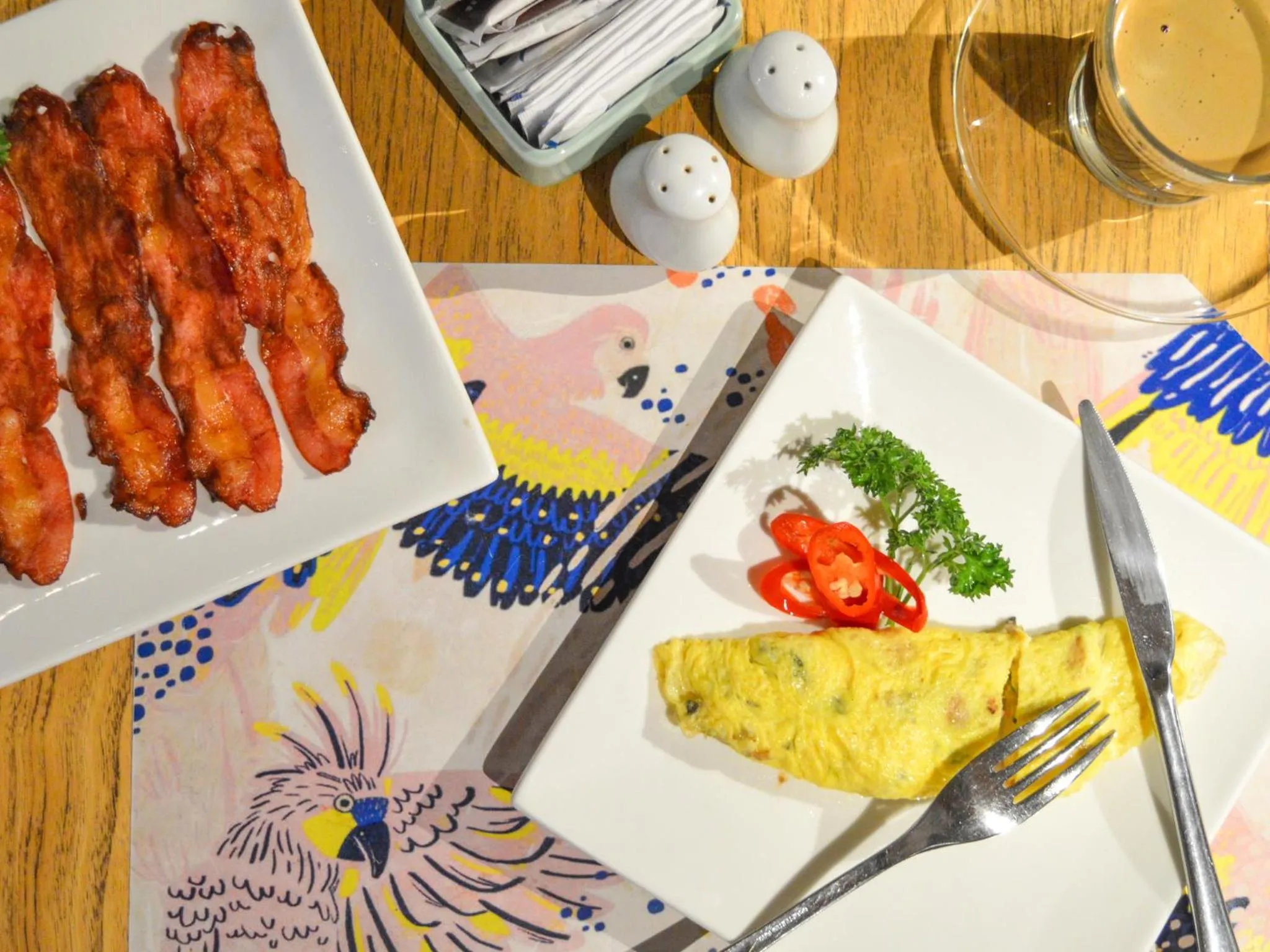 Restaurant/places to eat in Tijili Hotel Seminyak