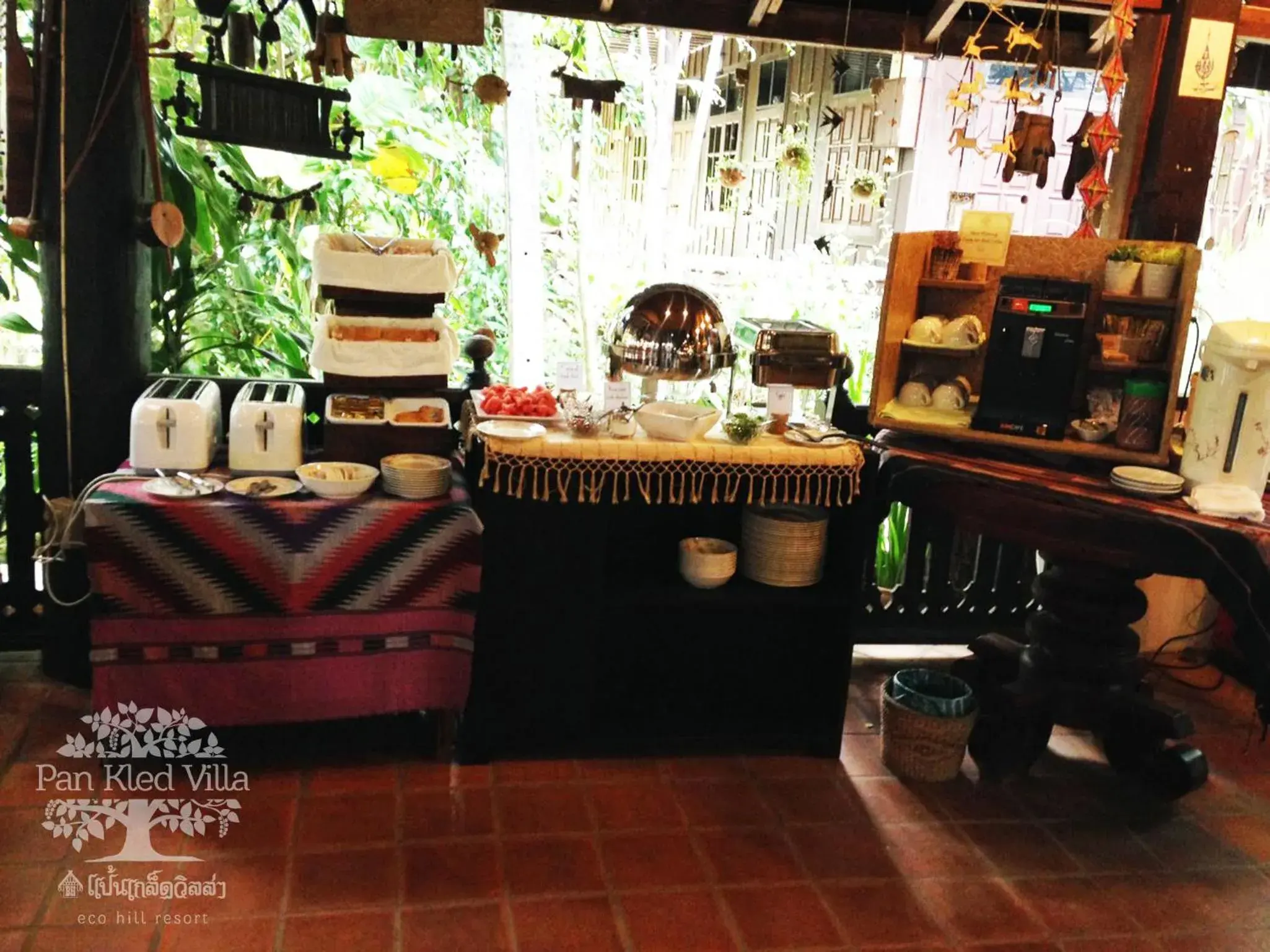 Restaurant/places to eat in PAN KLED VILLA eco hill resort Restaurant/places to eat in PAN KLED VILLA eco hill resort