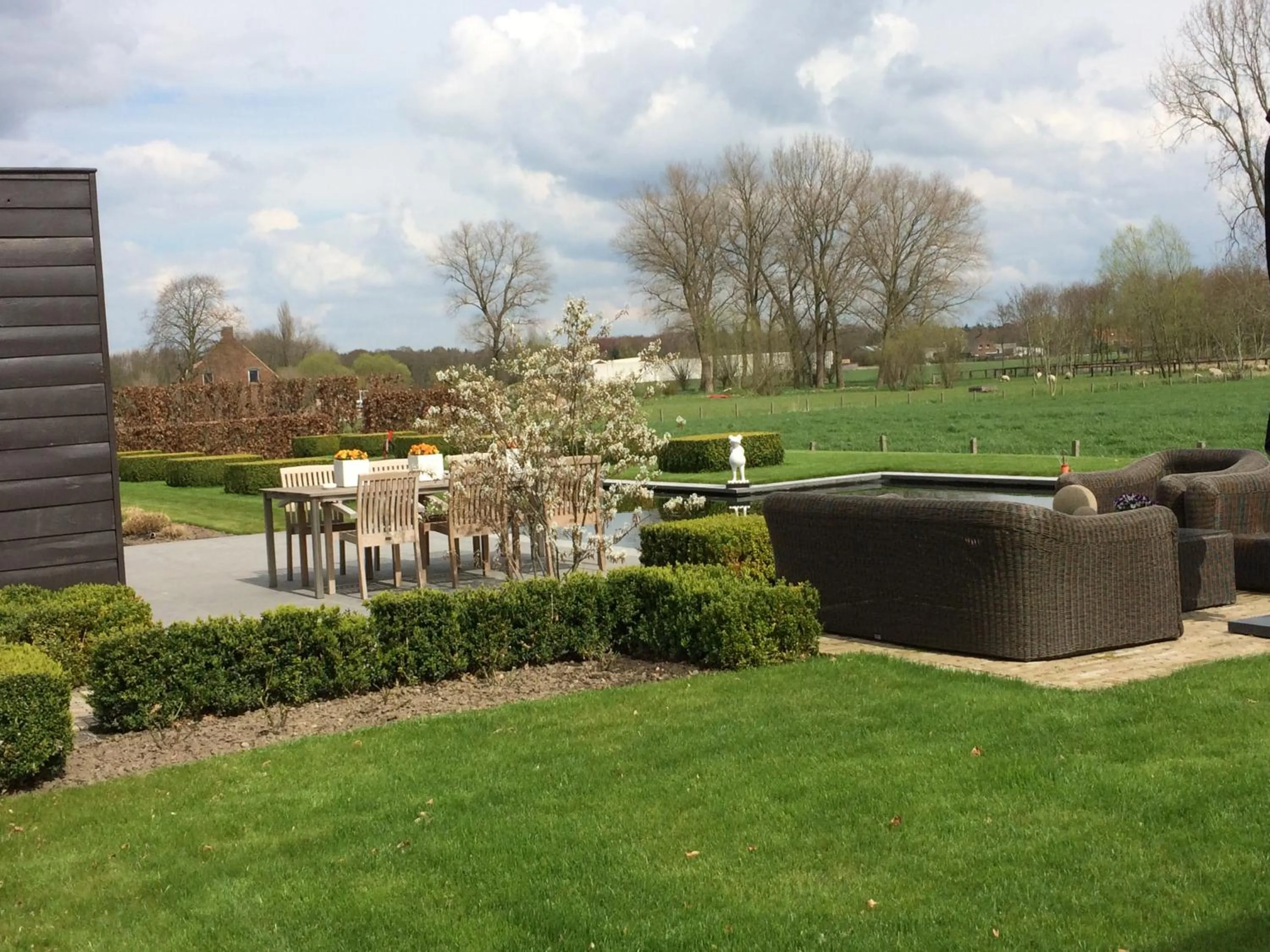 Bed and Breakfast Art