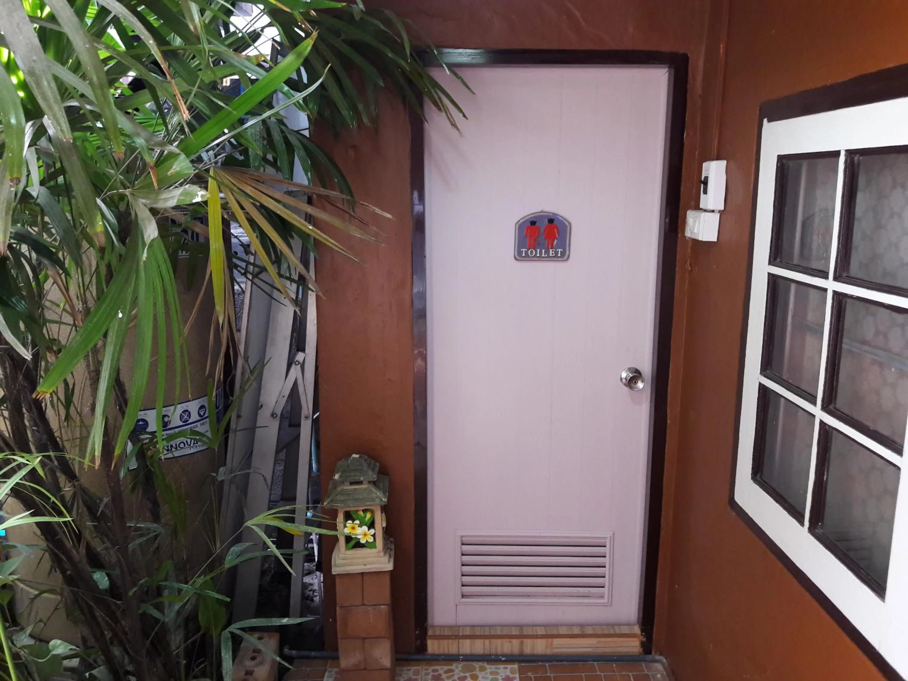 Toilet in Ban Kru Ae HomeHostel